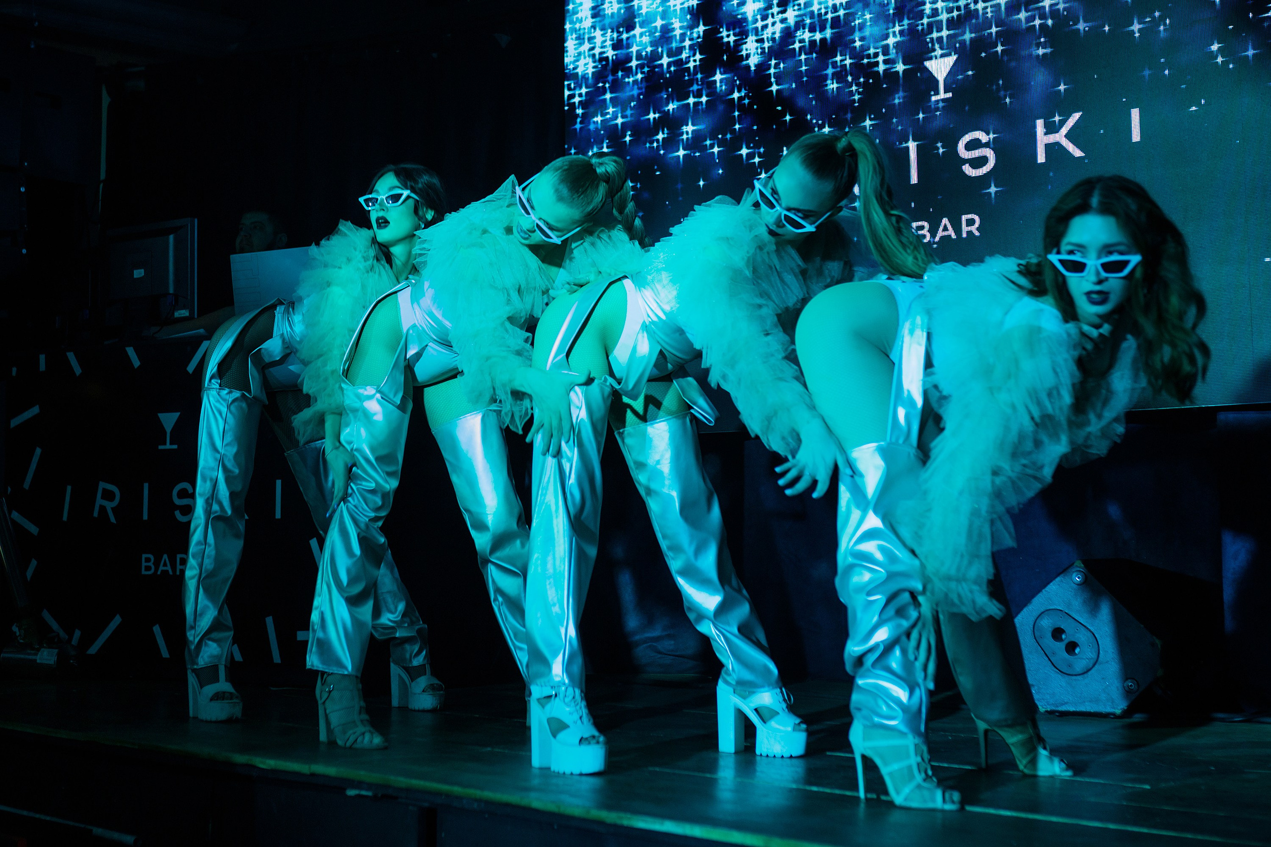 ЗАВЕДЕНИЯ. Roman Photo