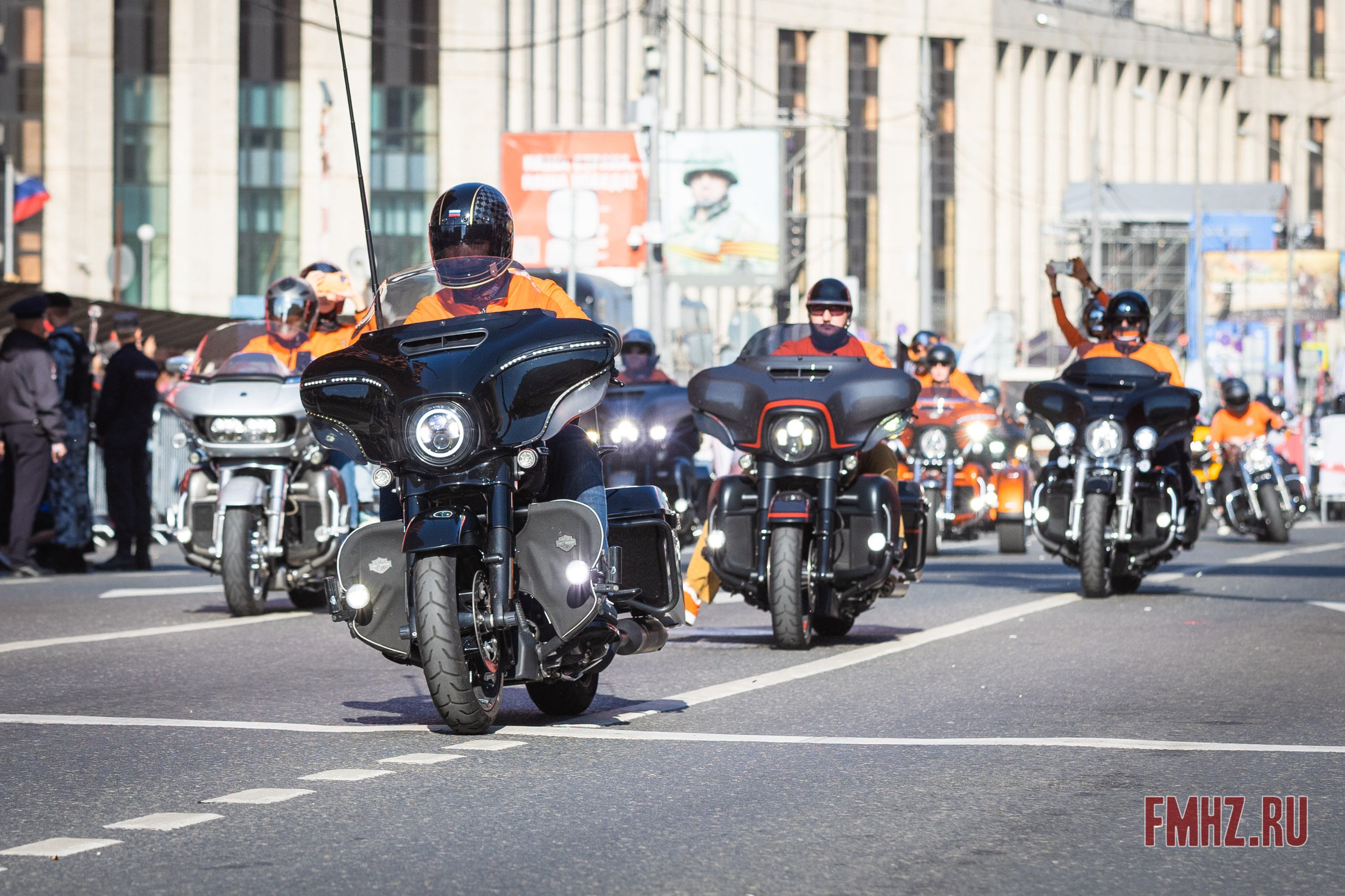 Закрытие Мотосезона 2023 на проспекте Академика Сахарова. Фотограф Владимир Охрименко