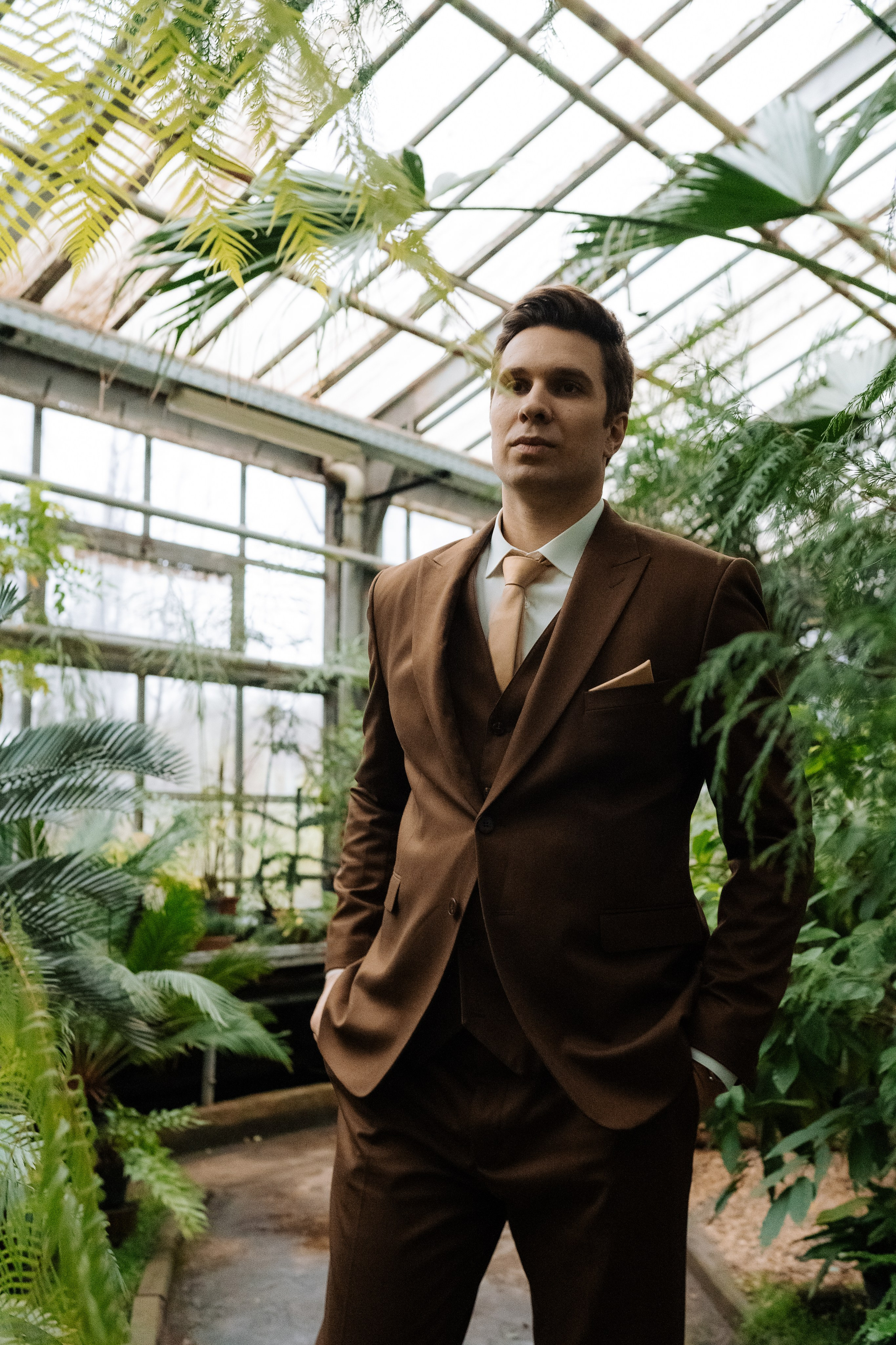 Свадебная фотосессия в оранжерее, Москва. Свадебный фотограф в Москве Анна Полушина