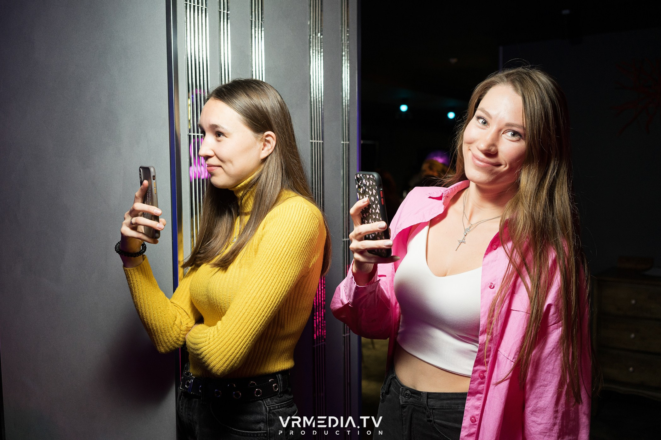 Dance в караоке-баре «Volna»