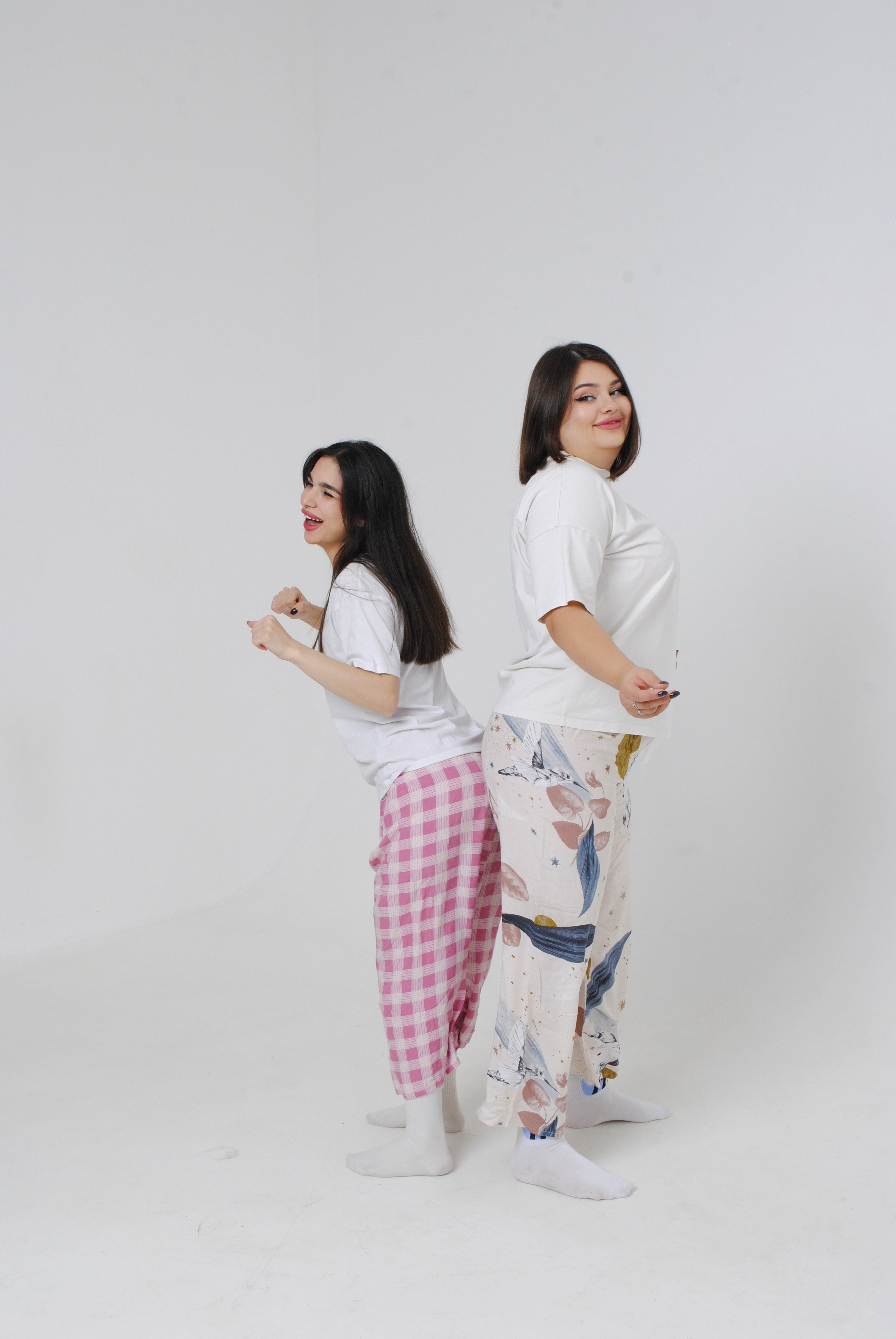 Марьям и подруга. Фотограф Мария Мусаелян