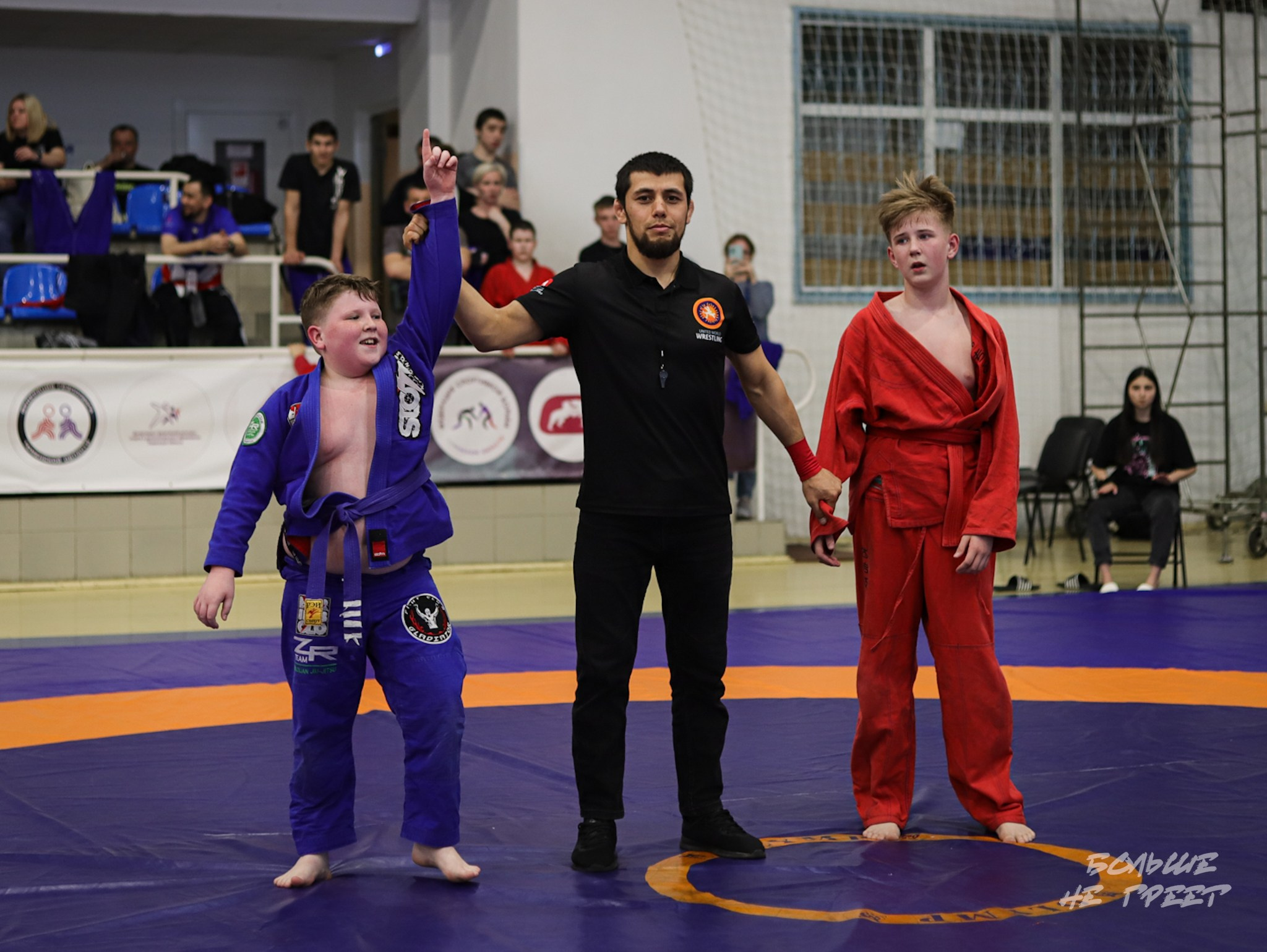 ПЕРВЕНСТВО УРФО ПО СПОРТИВНОЙ БОРЬБЕ ГРЭППЛИНГ И ГРЭППЛИНГ-ГИ. Больше не греет