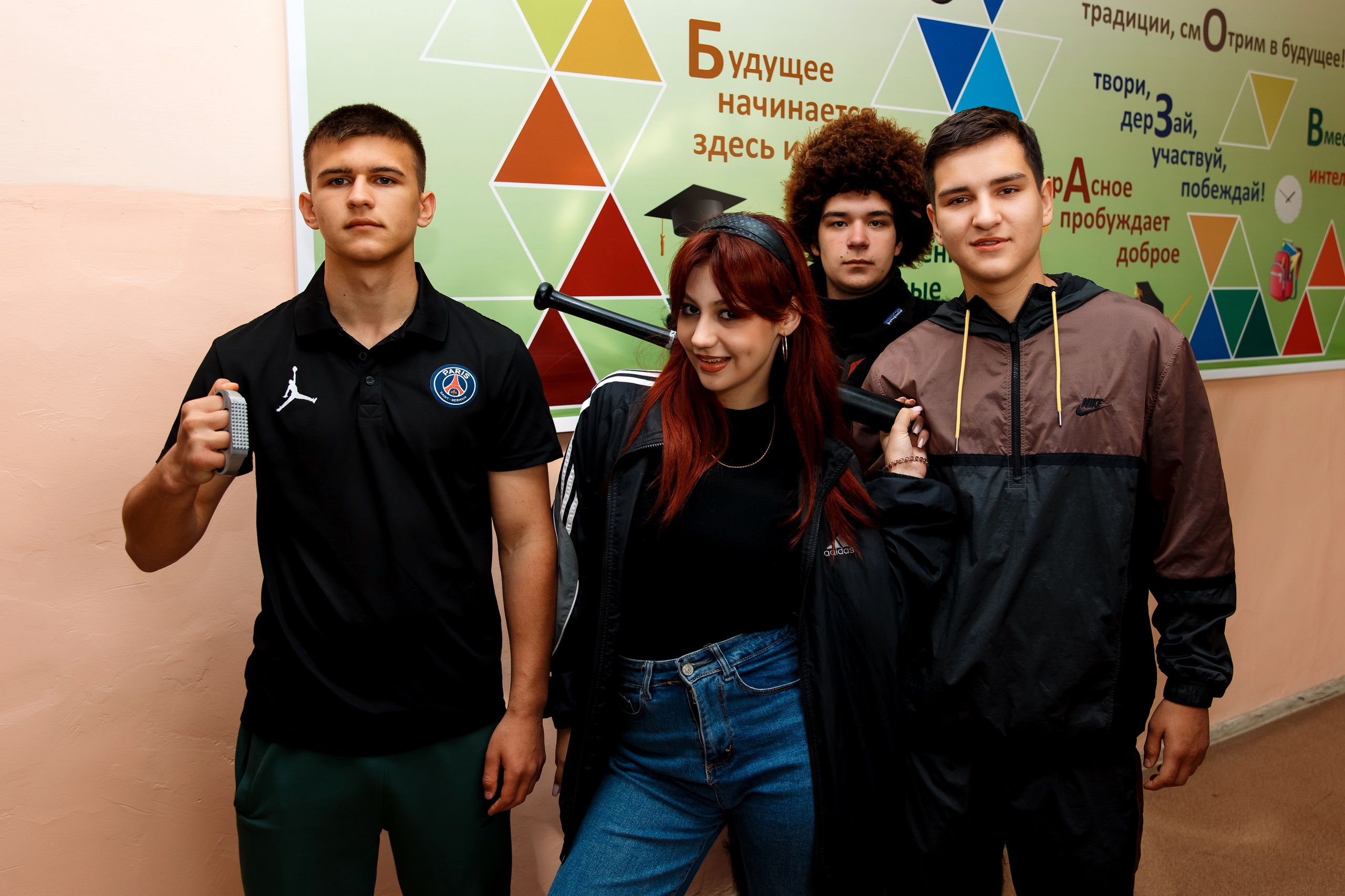 11 класс день не послушания в школе. Фотограф Любовь Корниенко, Примоский край