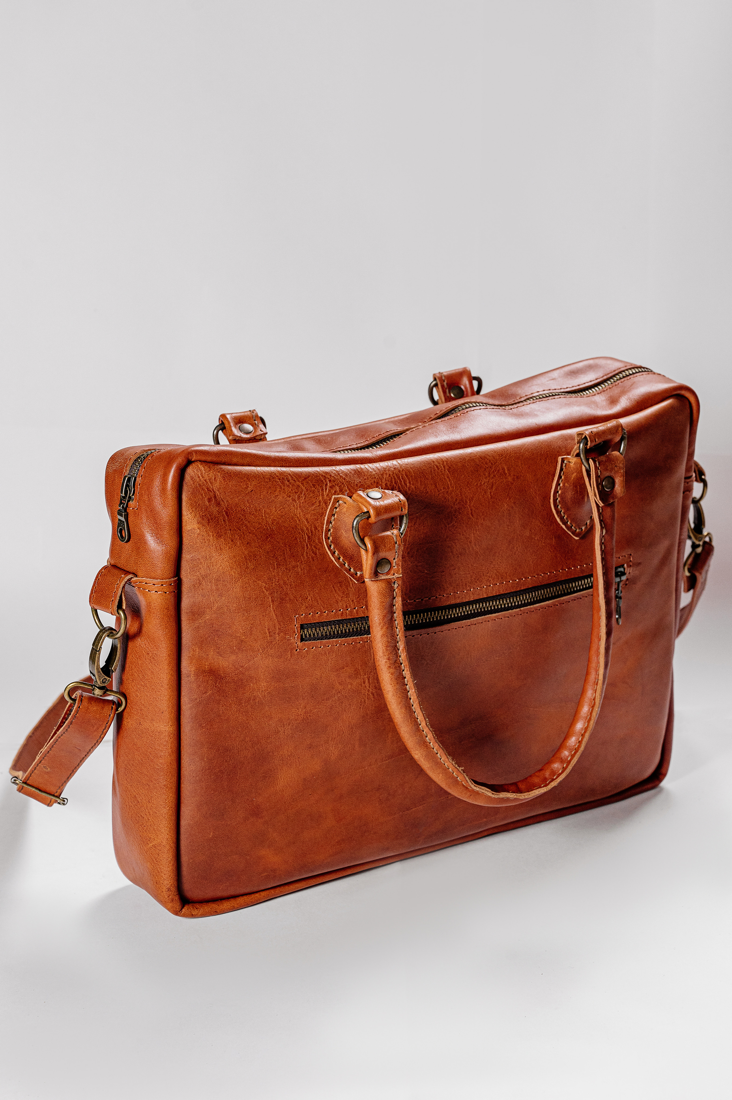 Каталог кожаных изделий MOKSA. Свадебный и семейный фотограф в Сочи Никита Пищов