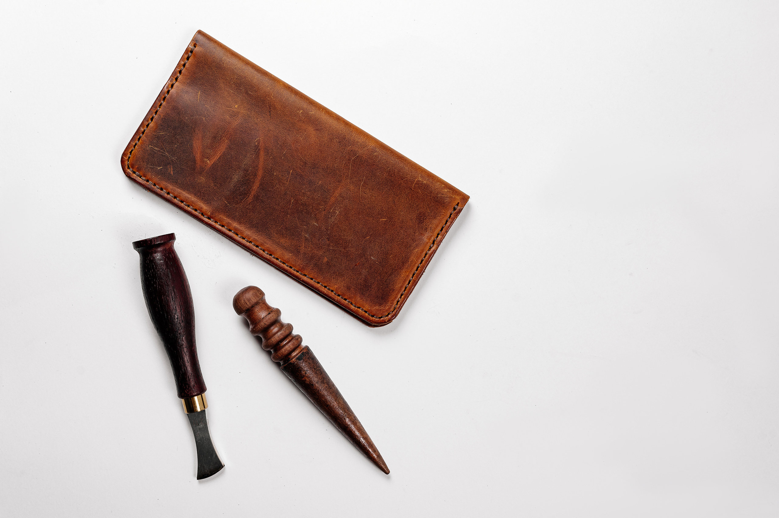 Каталог кожаных изделий MOKSA. Свадебный и семейный фотограф в Сочи Никита Пищов