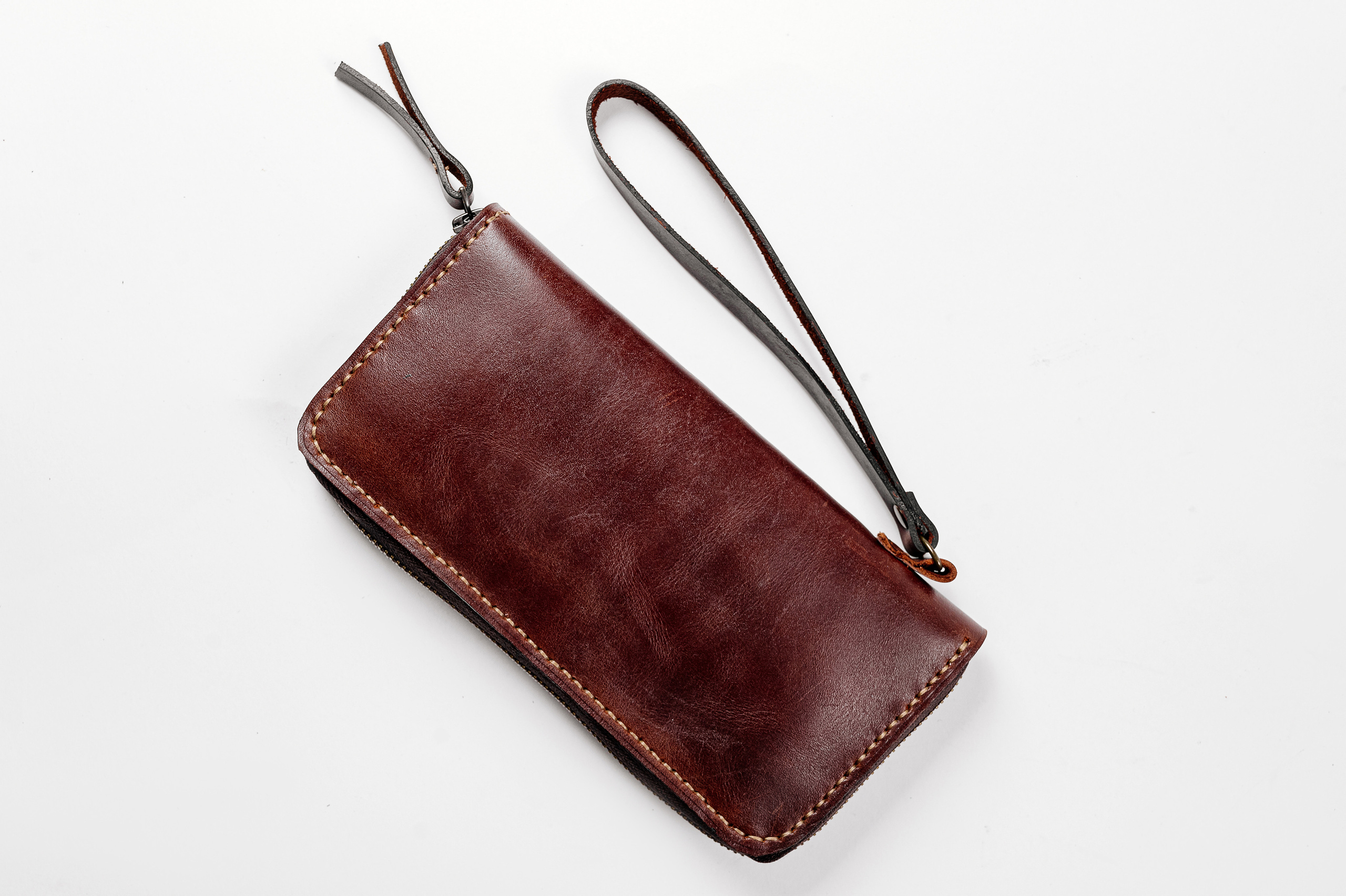 Каталог кожаных изделий MOKSA. Свадебный и семейный фотограф в Сочи Никита Пищов