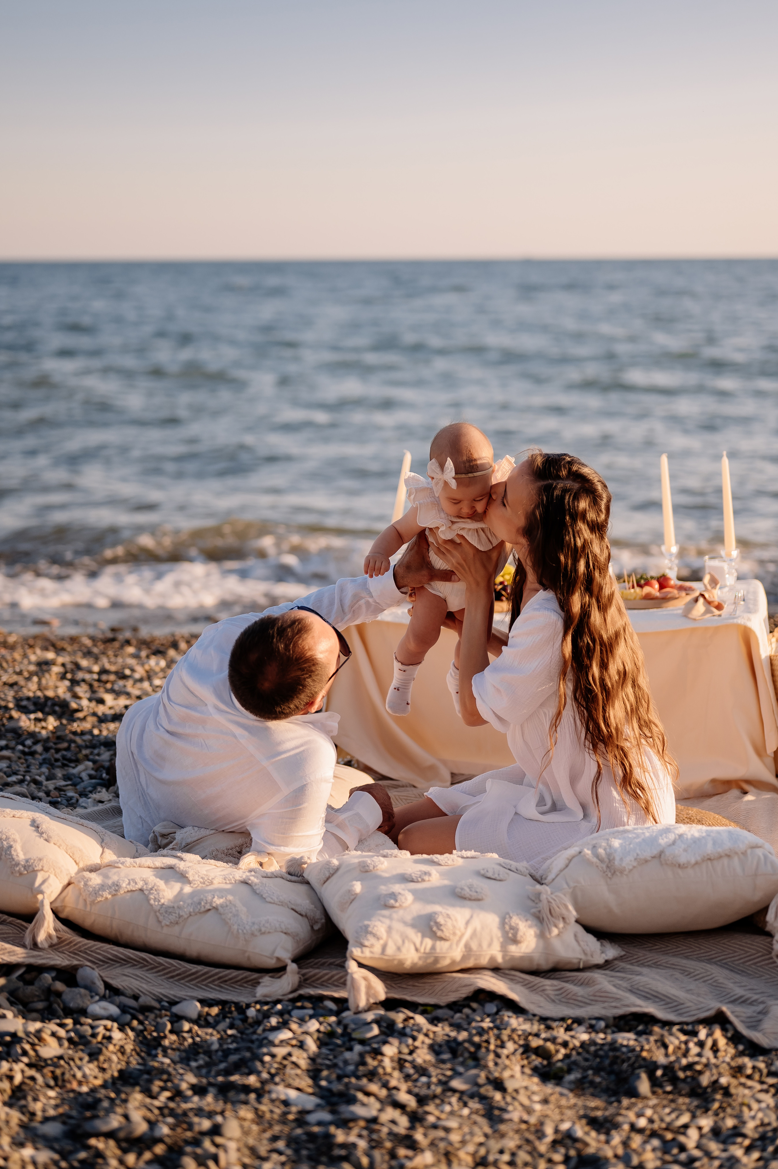 Свидание на пляже. Свадебный и семейный фотограф в Сочи Никита Пищов