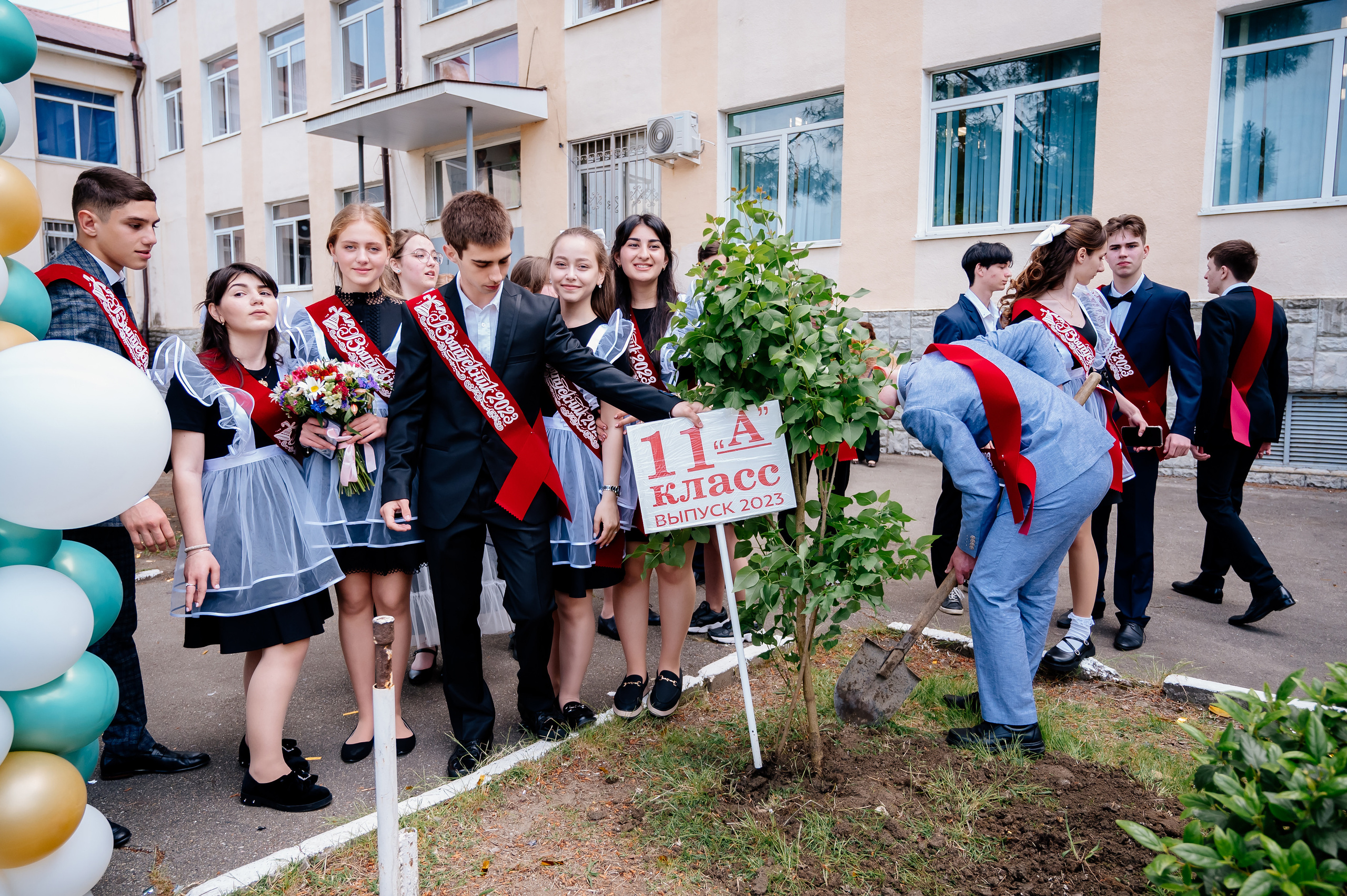 Последний звонок 2023. Свадебный и семейный фотограф в Сочи Никита Пищов