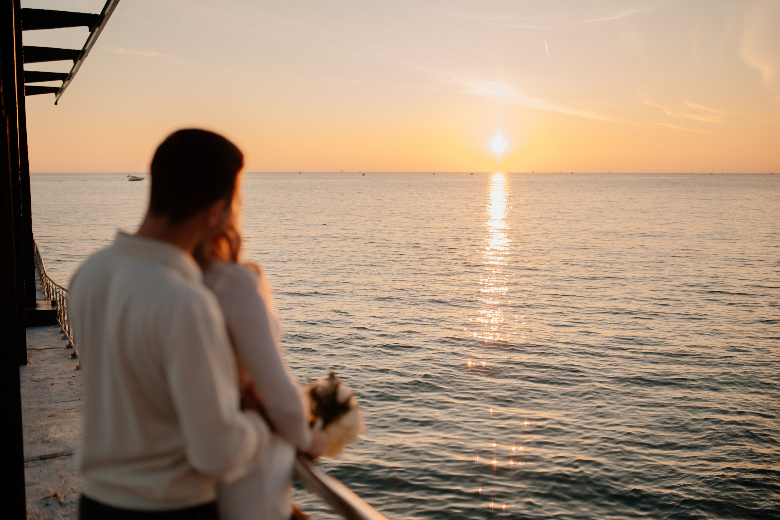 Свадебный вечер в кругу близких. Свадебный и семейный фотограф в Сочи Никита Пищов