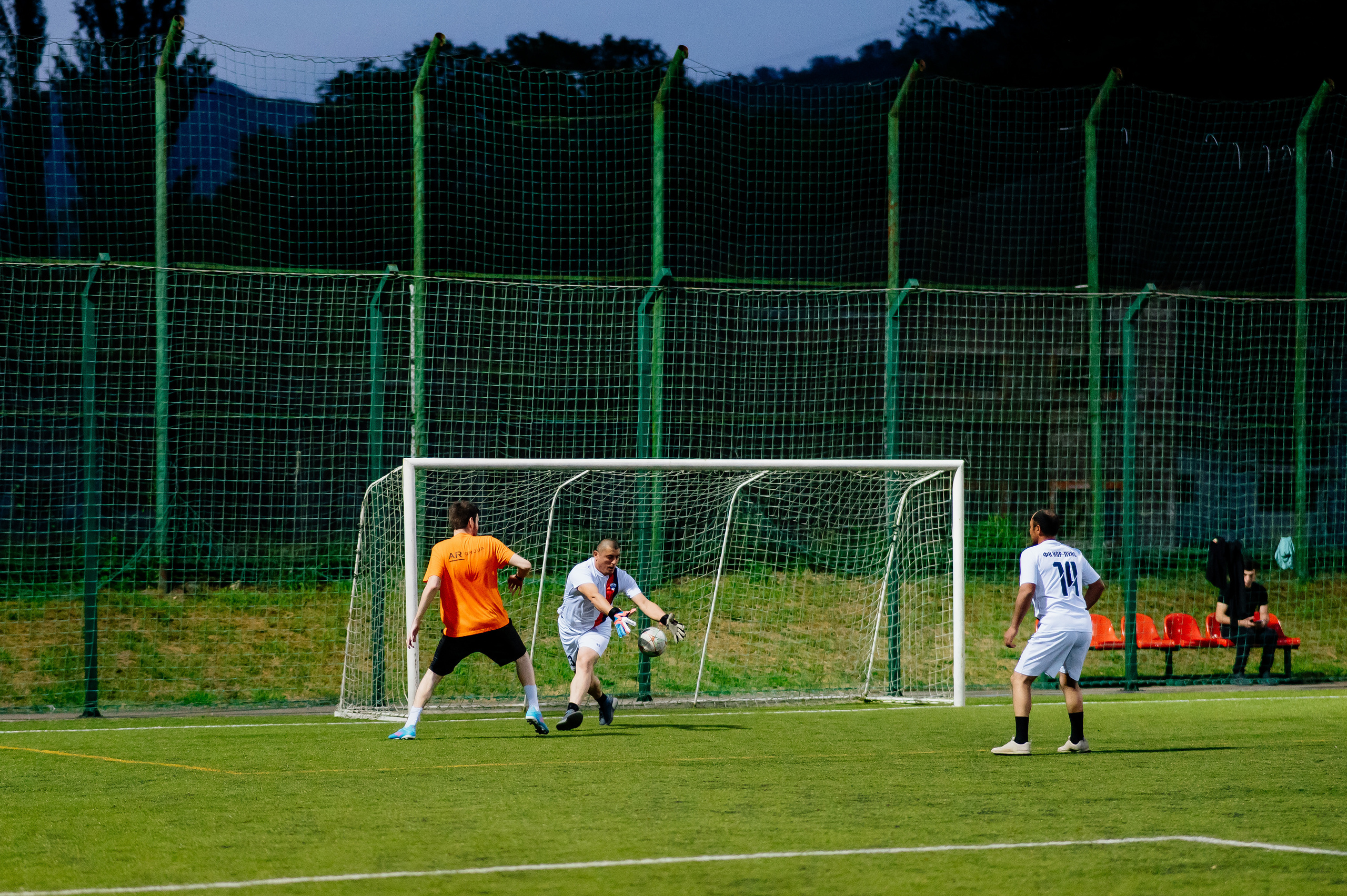 Футбольный матч — AR Group & Нор-Луйс. Свадебный и семейный фотограф в Сочи Никита Пищов