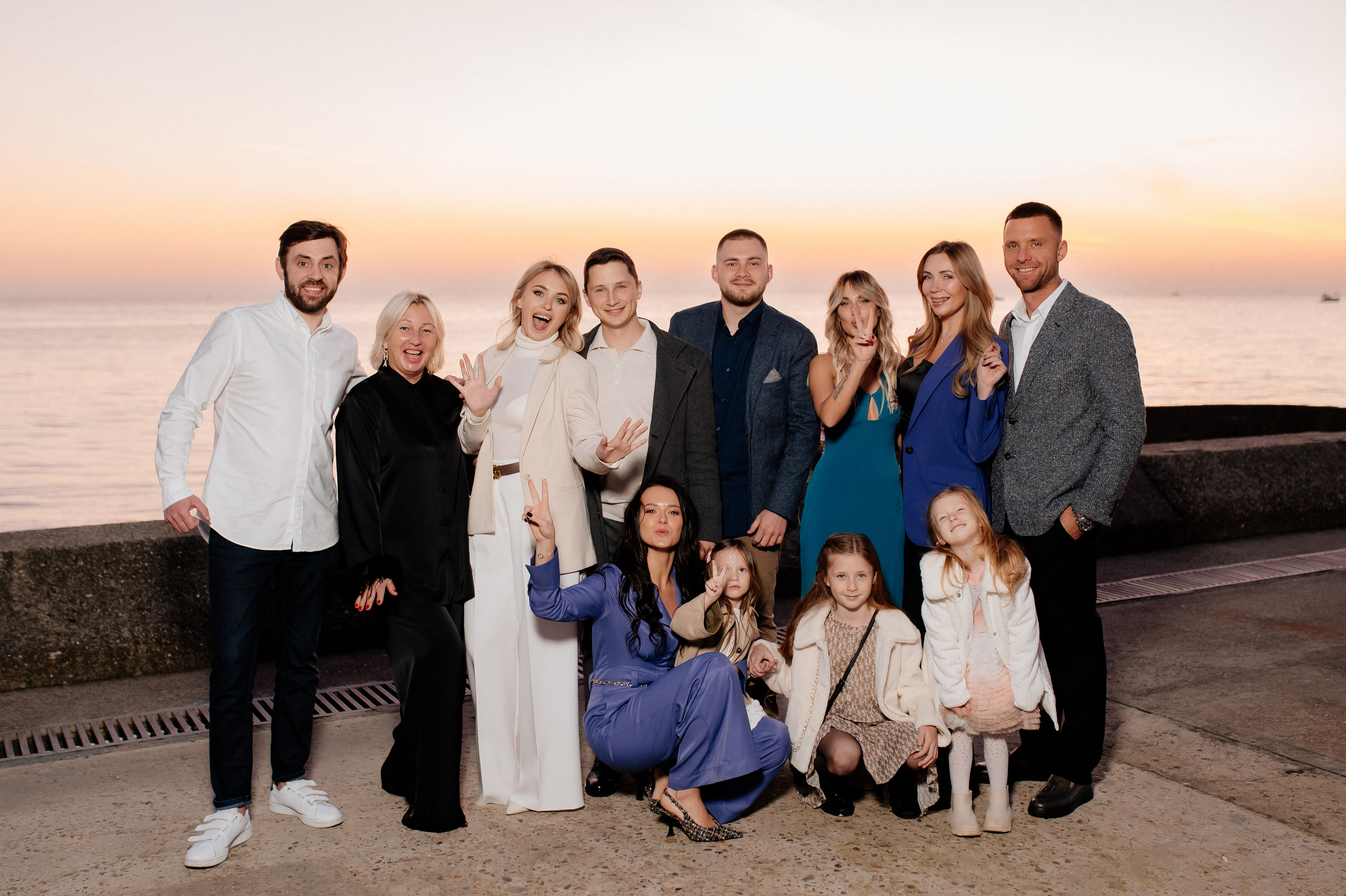 Свадебный вечер в кругу близких. Свадебный и семейный фотограф в Сочи Никита Пищов