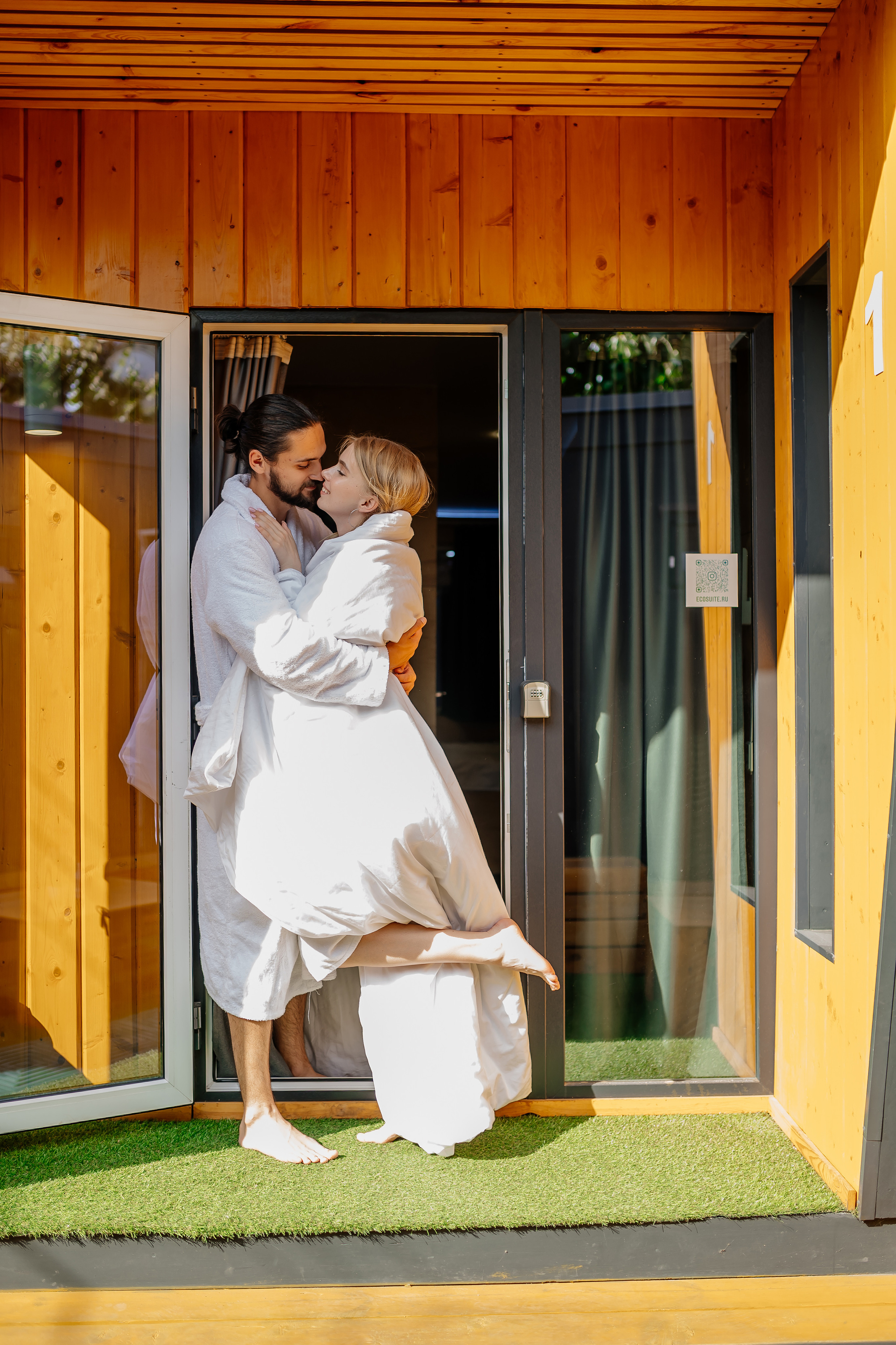 ECO SUITE. Свадебный и семейный фотограф в Сочи Никита Пищов