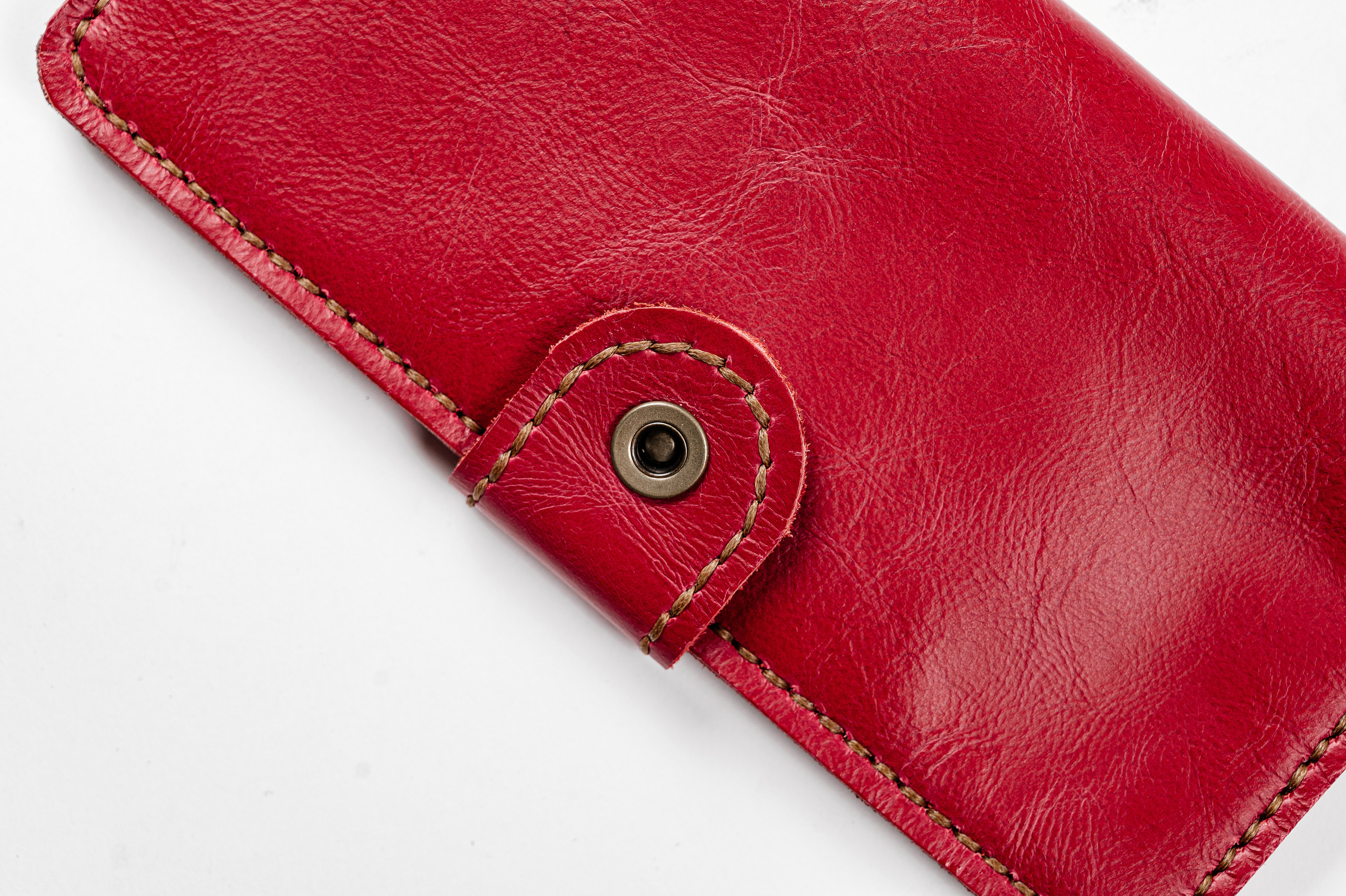 Каталог кожаных изделий MOKSA. Свадебный и семейный фотограф в Сочи Никита Пищов