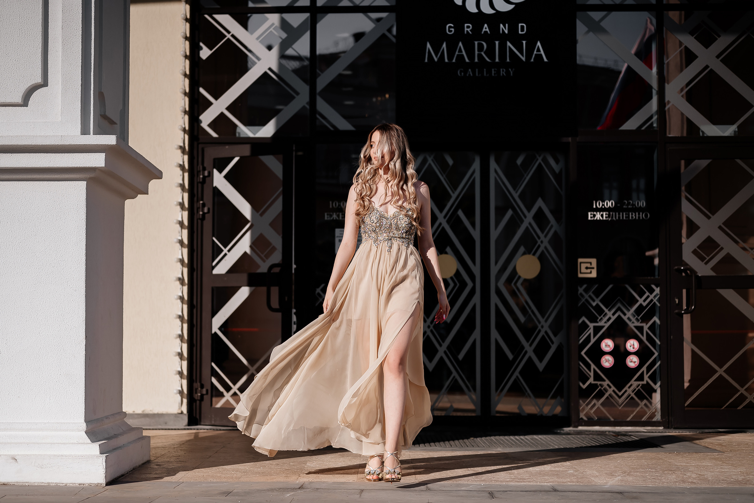 Выпускной | Прогулка на Grand Marina. Свадебный и семейный фотограф в Сочи Никита Пищов