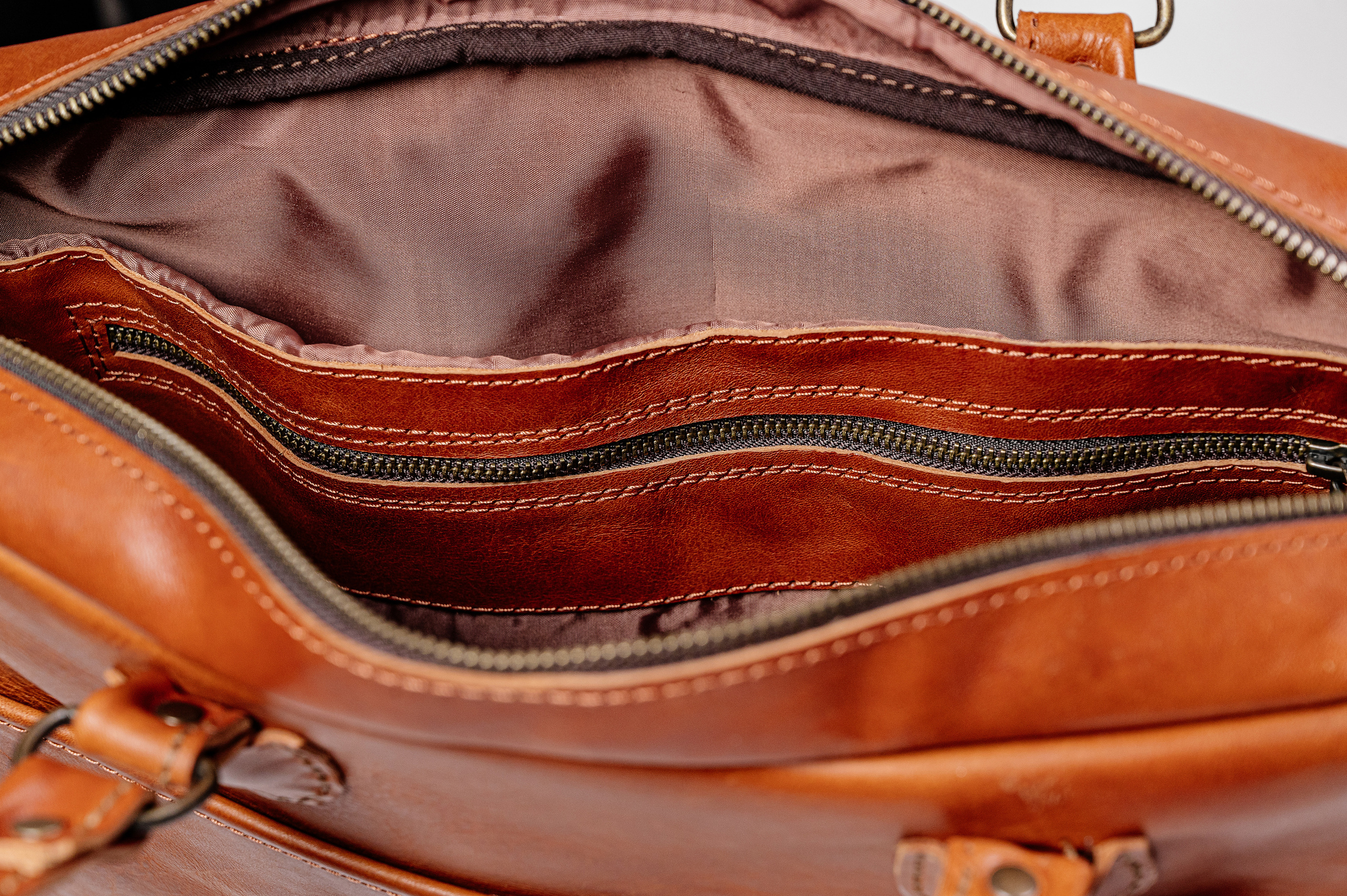 Каталог кожаных изделий MOKSA. Свадебный и семейный фотограф в Сочи Никита Пищов