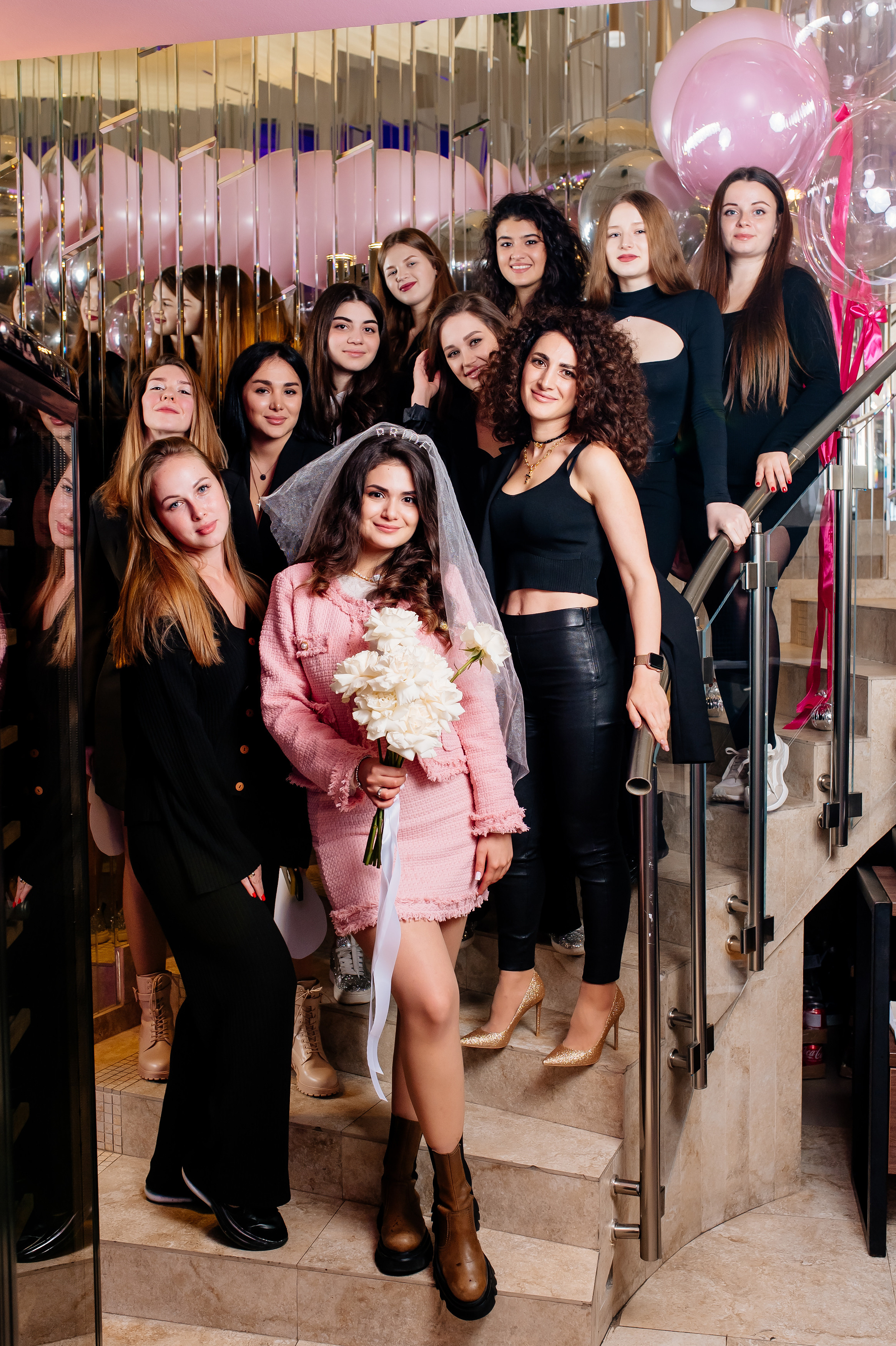 Девичник в «У себя 14». Свадебный и семейный фотограф в Сочи Никита Пищов