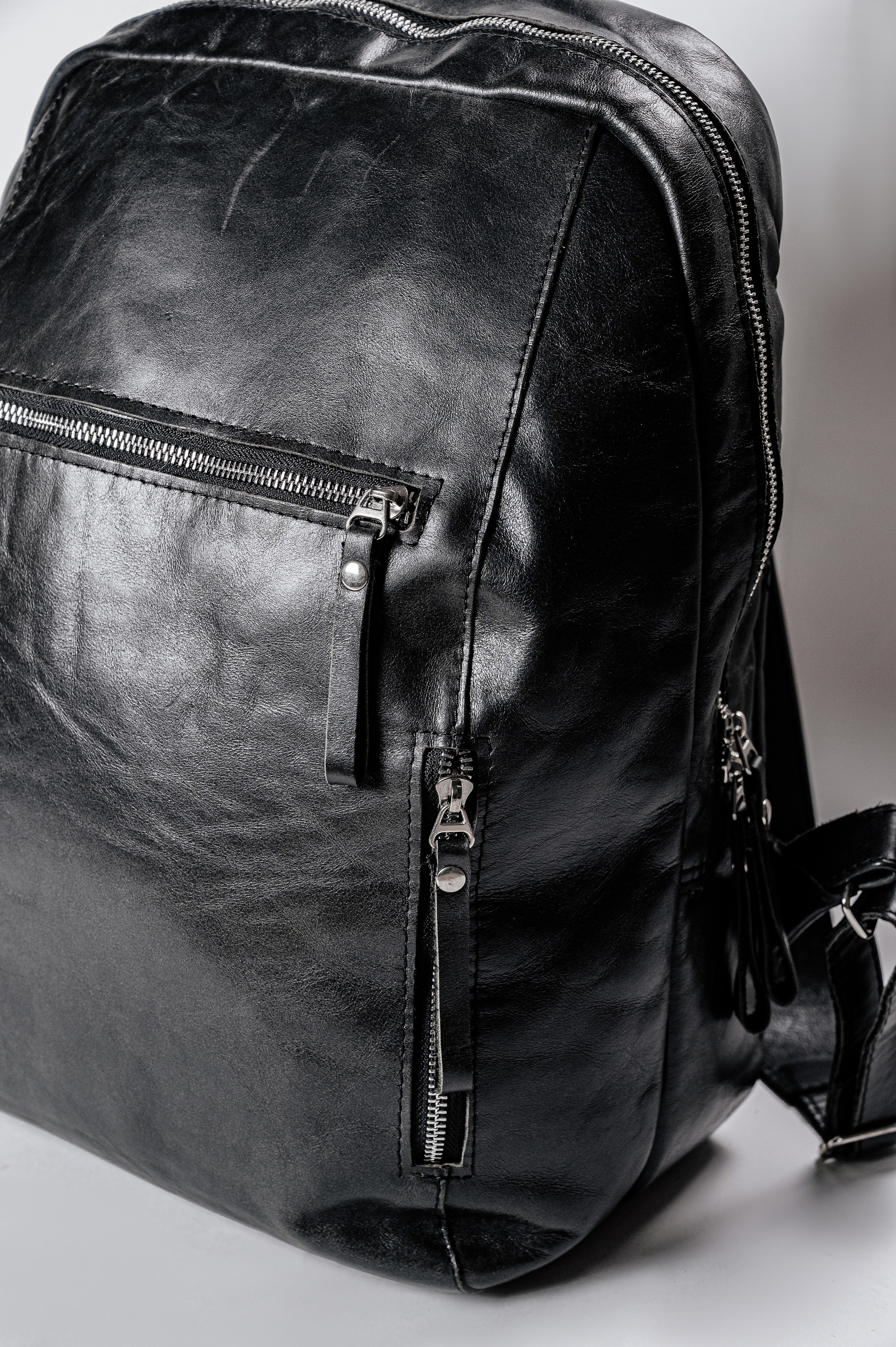 Каталог кожаных изделий MOKSA. Свадебный и семейный фотограф в Сочи Никита Пищов