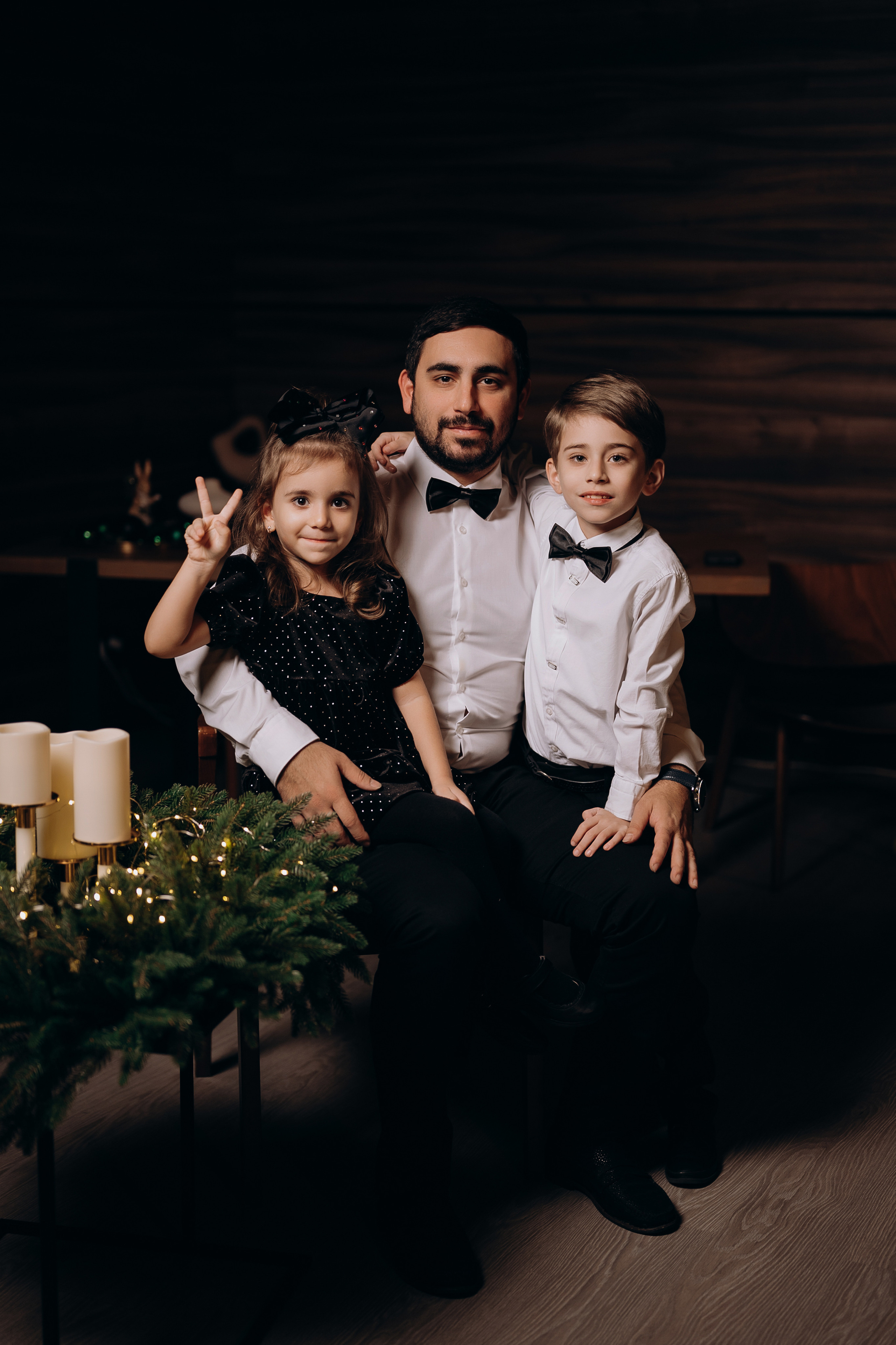 Новогодняя фотосессия семейная в студии. Свадебный и семейный фотограф в Сочи Никита Пищов