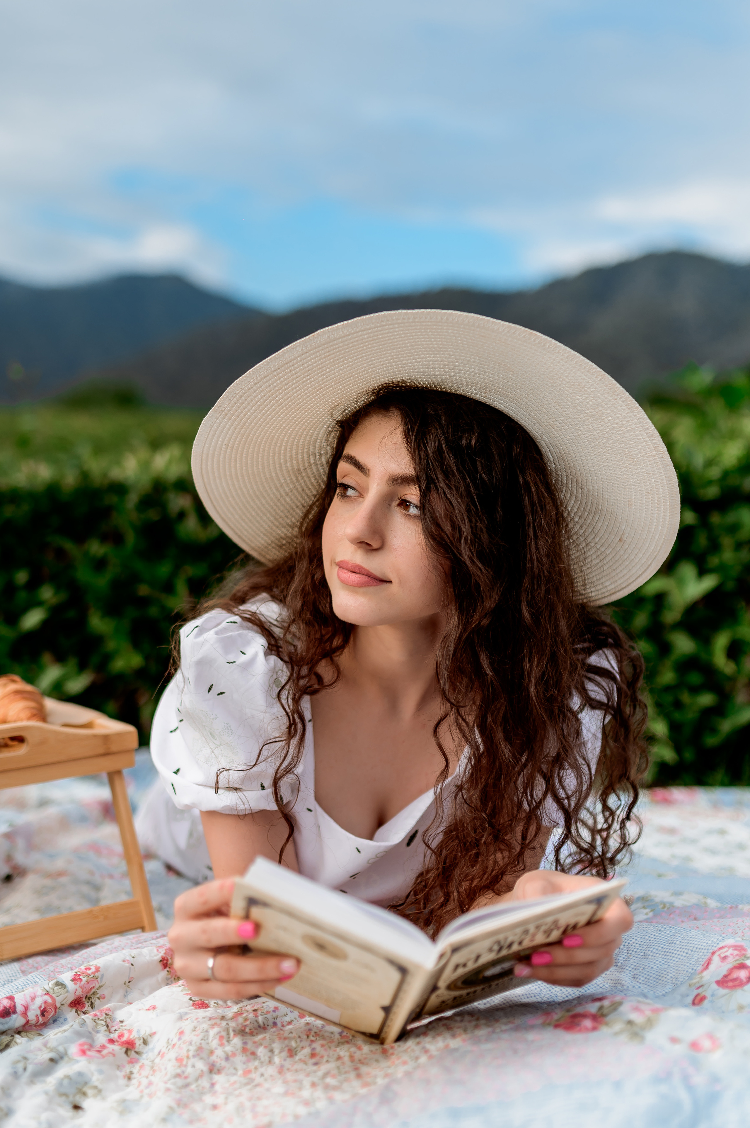 Женская фотосессия на Чайных плантациях. Свадебный и семейный фотограф в Сочи Никита Пищов
