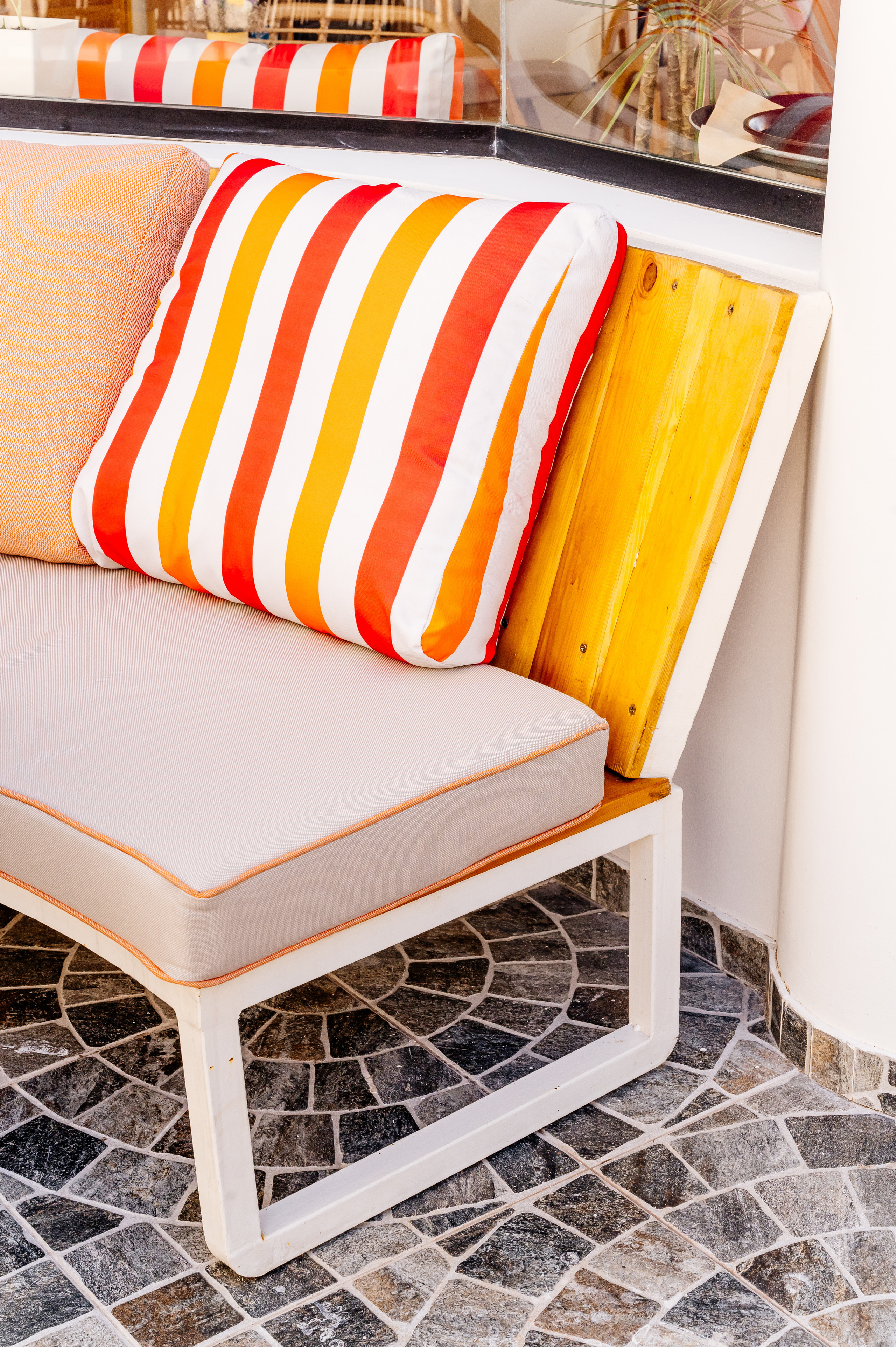 Интерьер ресторана. Свадебный и семейный фотограф в Сочи Никита Пищов