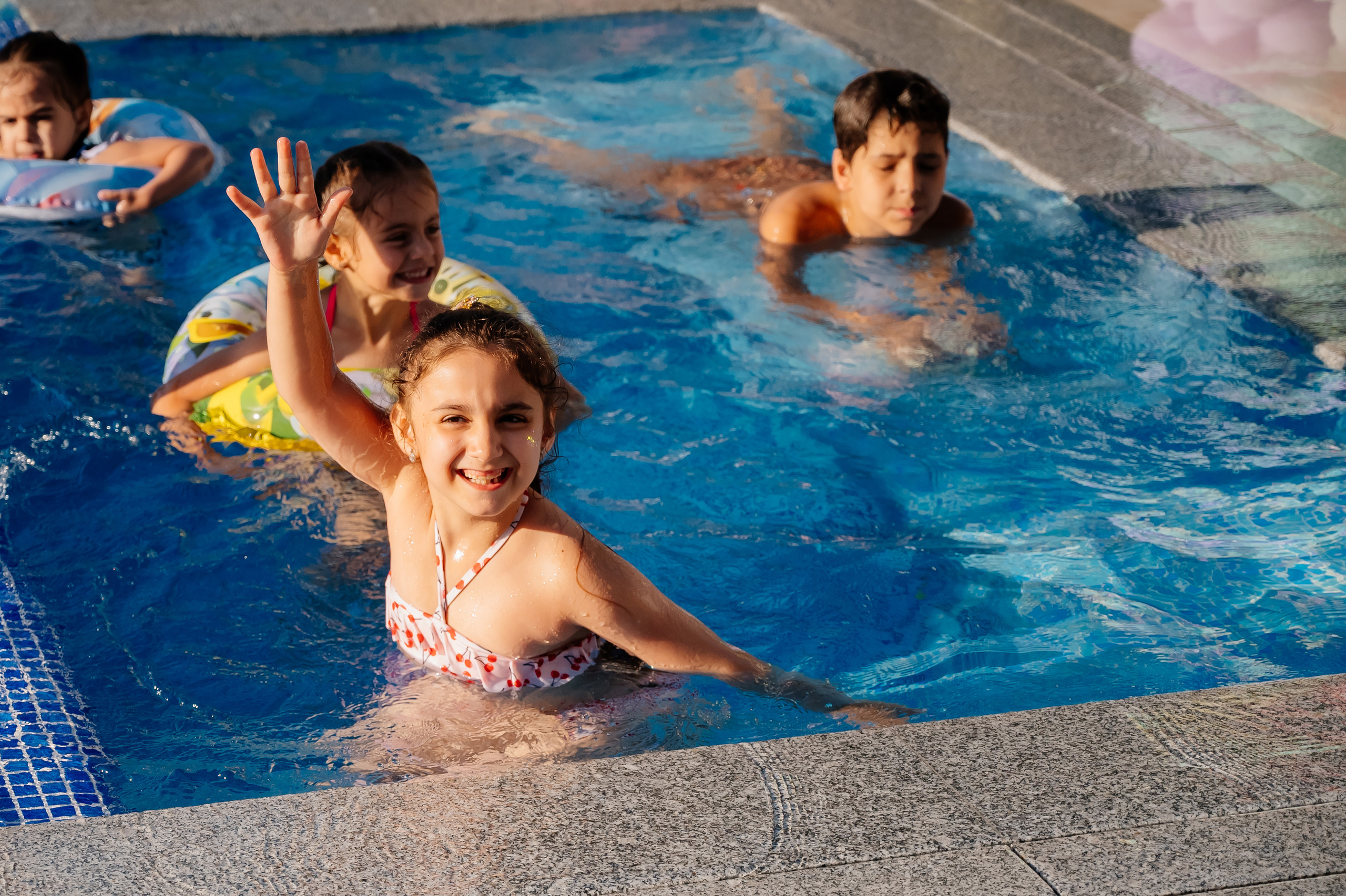 Детский день рождения у бассейна. Свадебный и семейный фотограф в Сочи Никита Пищов