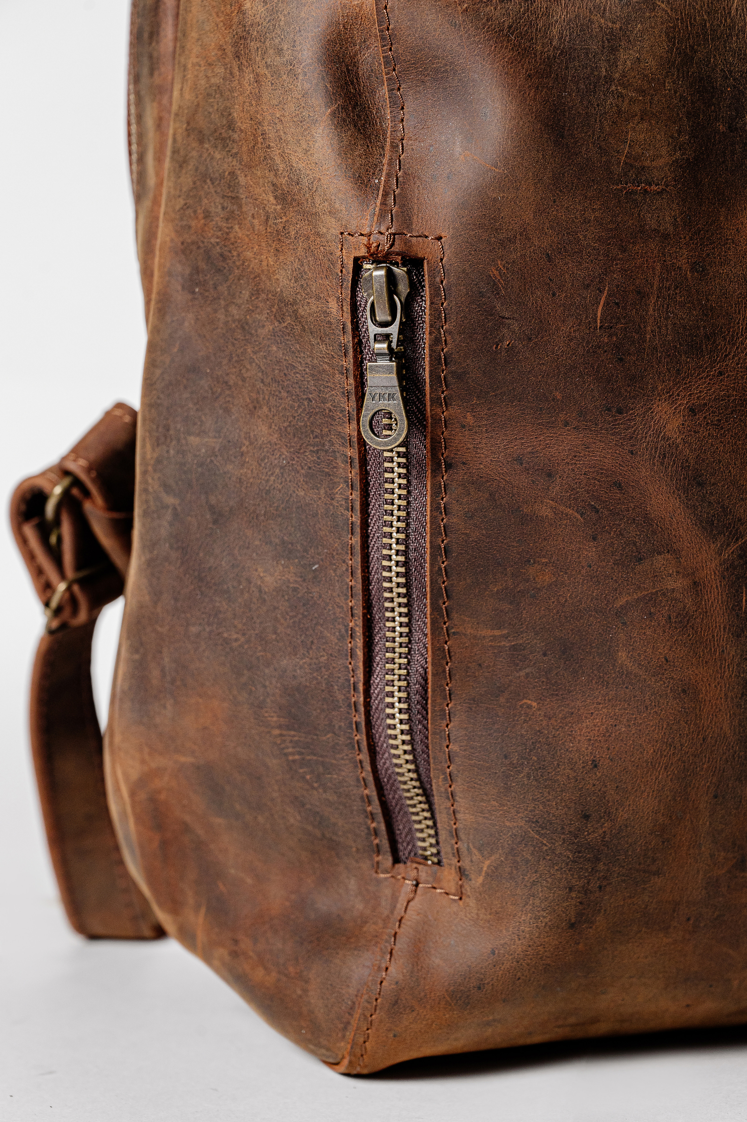 Каталог кожаных изделий MOKSA. Свадебный и семейный фотограф в Сочи Никита Пищов