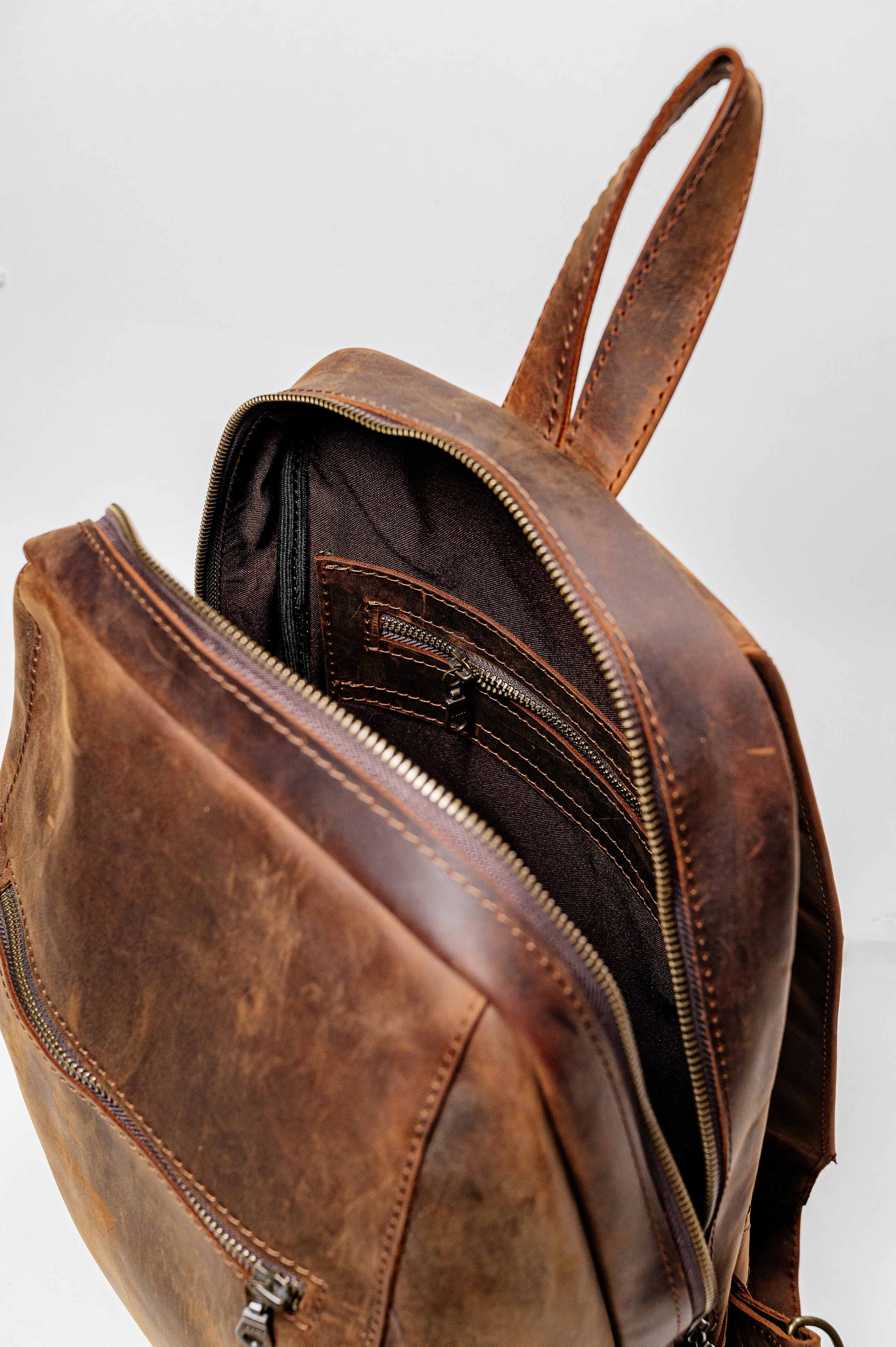 Каталог кожаных изделий MOKSA. Свадебный и семейный фотограф в Сочи Никита Пищов