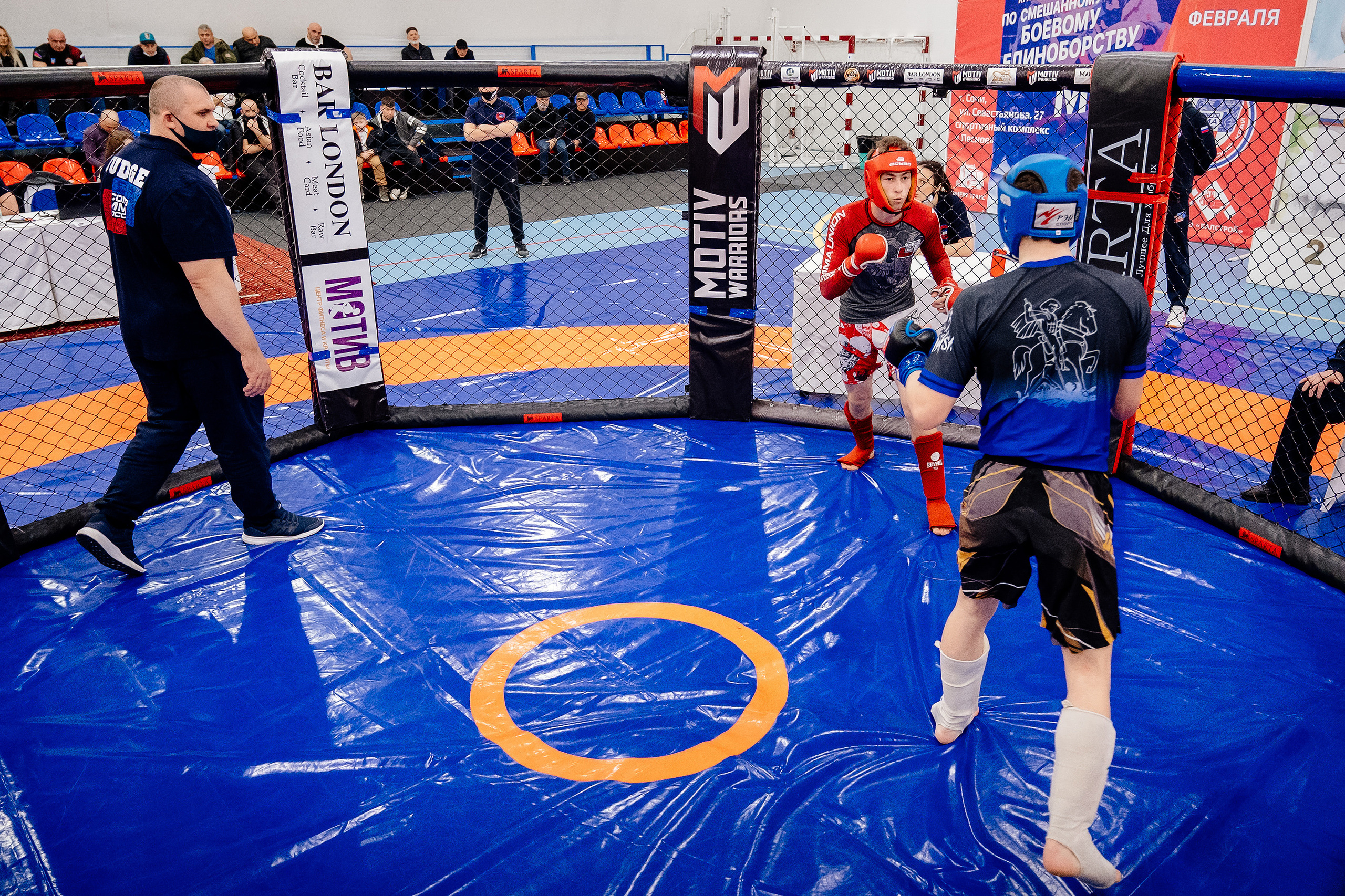 Чемпионат по смешанному боевому единоборству ММА. Свадебный и семейный фотограф в Сочи Никита Пищов