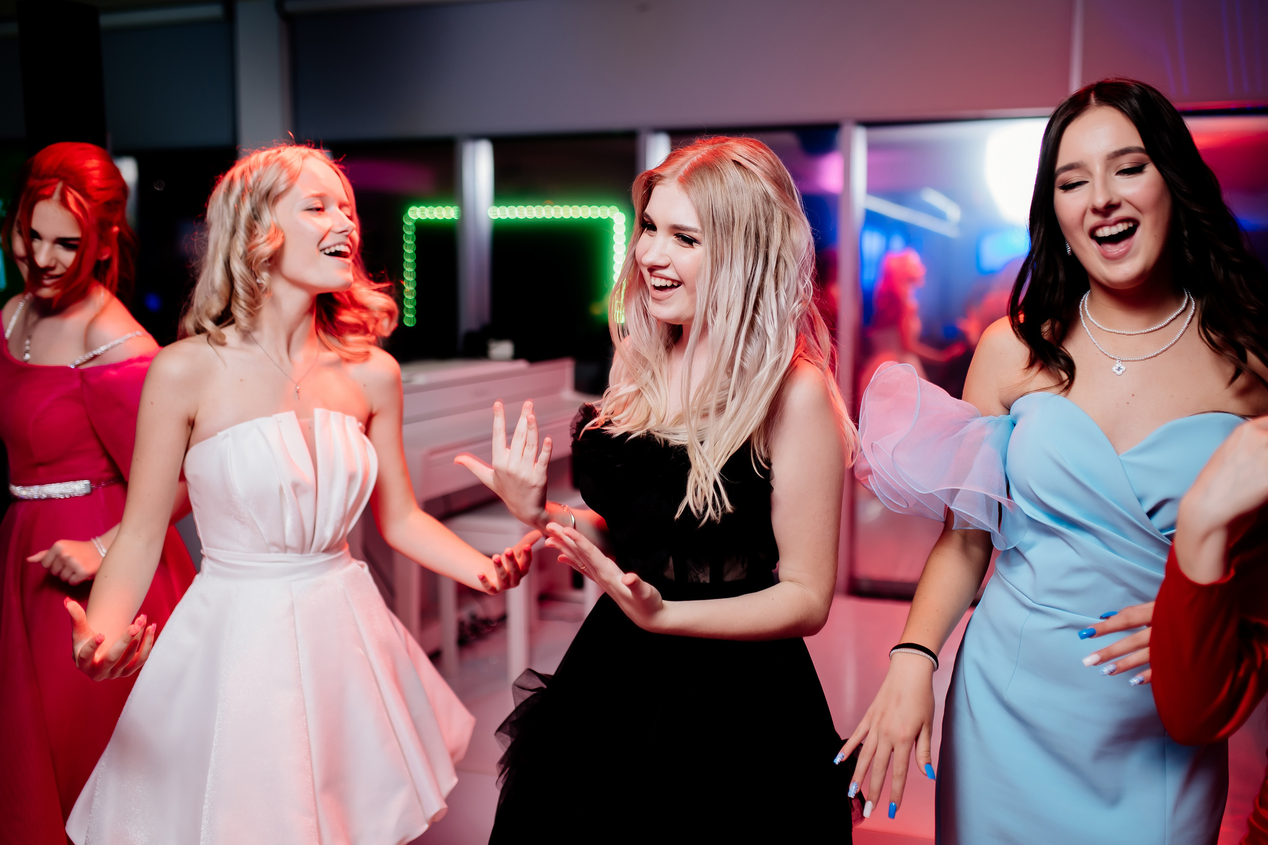 Выпускной 2023 | Лицей № 59. Свадебный и семейный фотограф в Сочи Никита Пищов