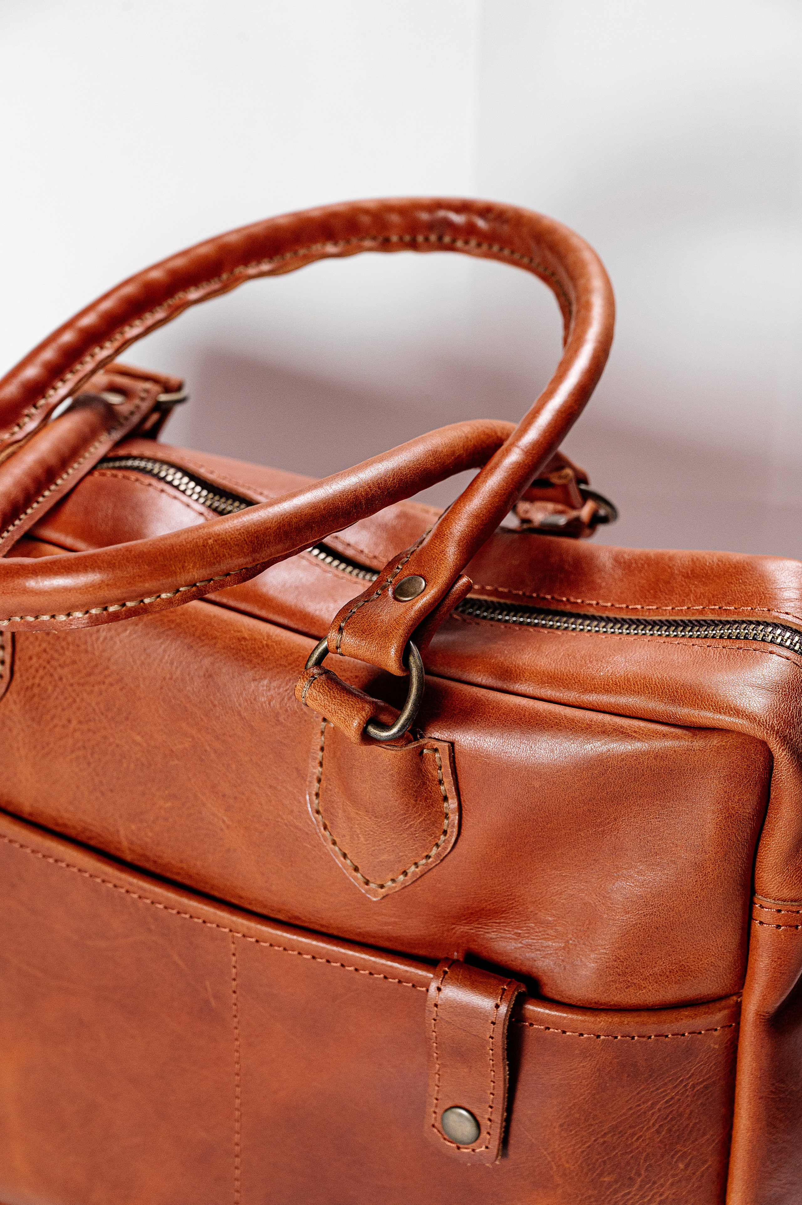 Каталог кожаных изделий MOKSA. Свадебный и семейный фотограф в Сочи Никита Пищов