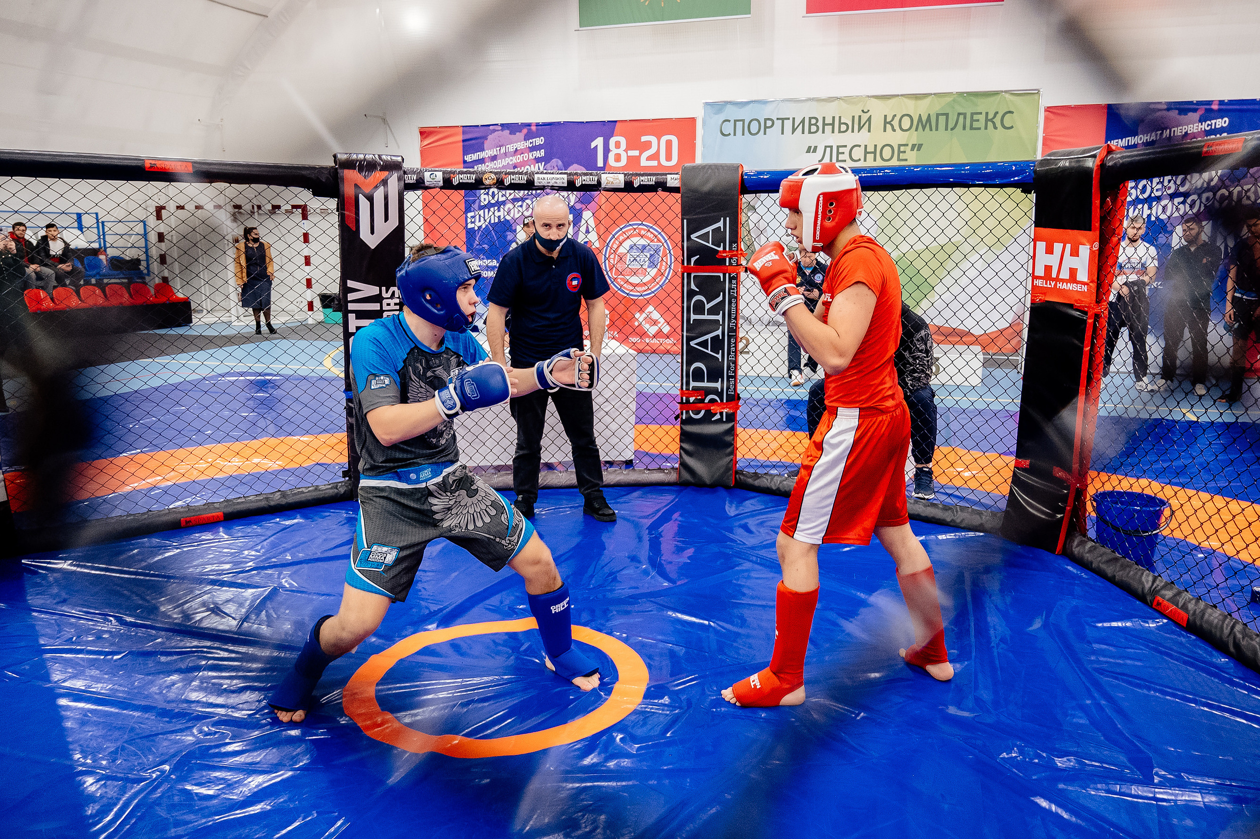 Чемпионат по смешанному боевому единоборству ММА. Свадебный и семейный фотограф в Сочи Никита Пищов