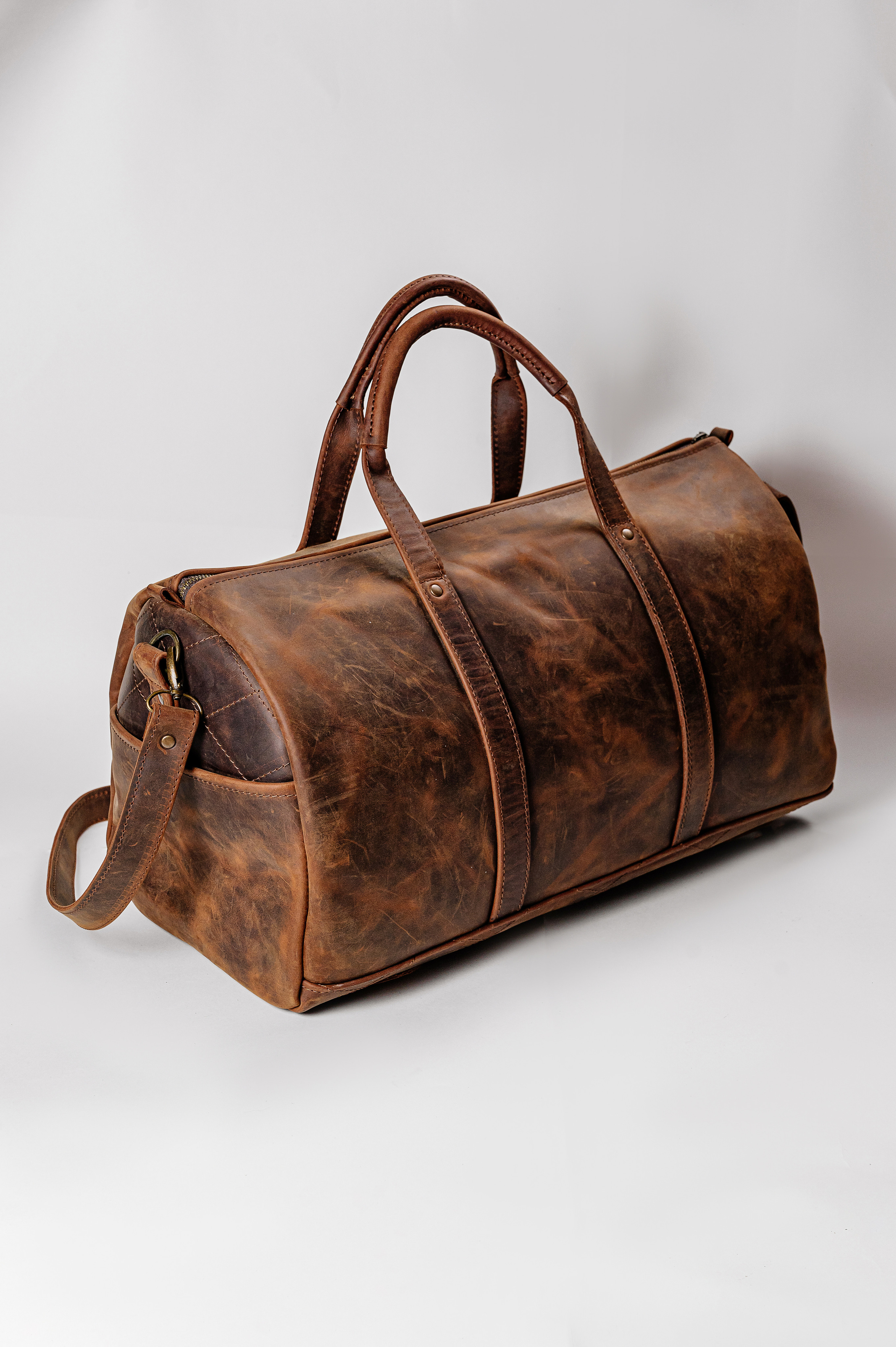 Каталог кожаных изделий MOKSA. Свадебный и семейный фотограф в Сочи Никита Пищов