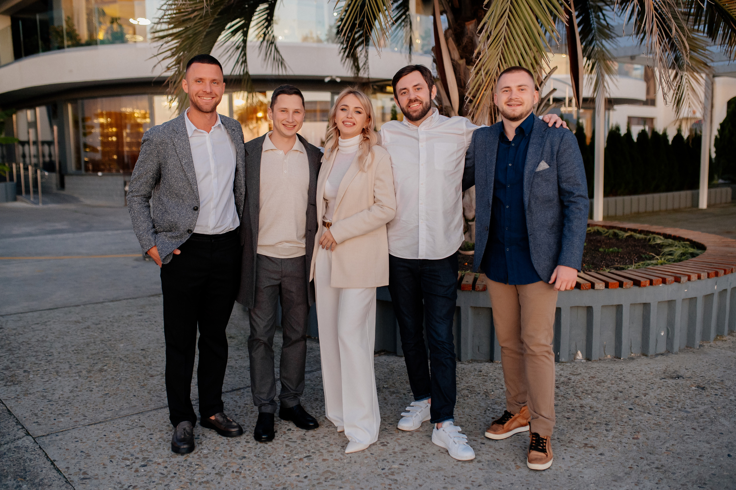 Свадебный вечер в кругу близких. Свадебный и семейный фотограф в Сочи Никита Пищов