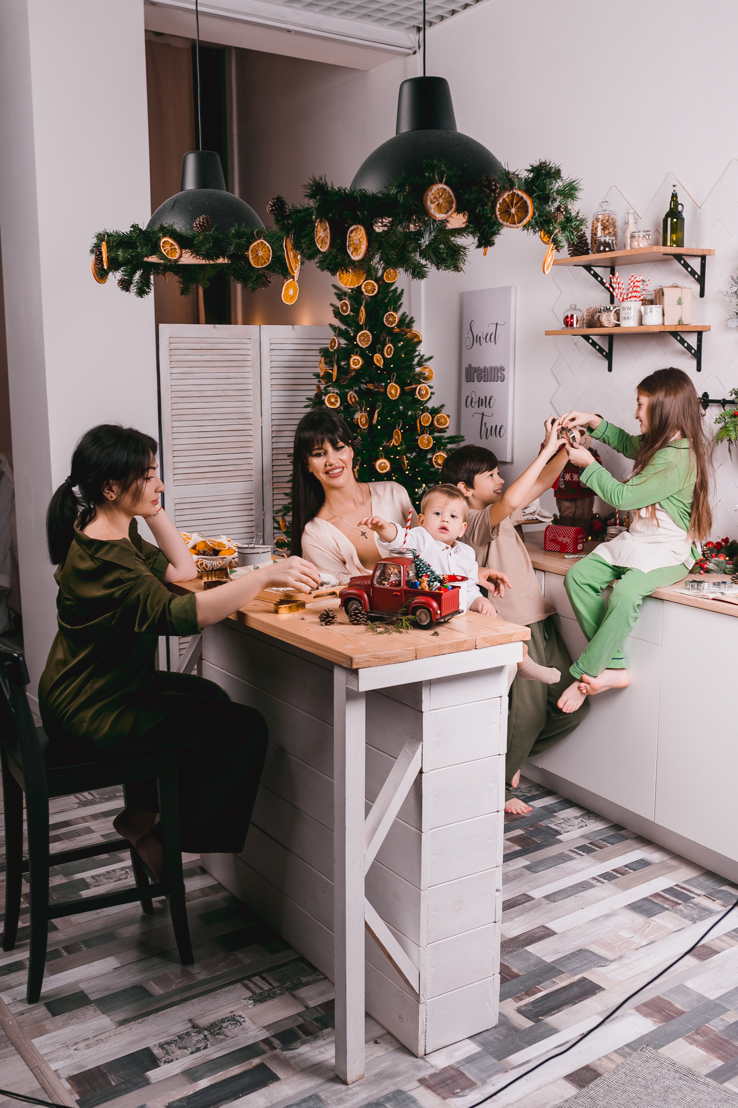 Новогодняя фотосессия. Свадебный и семейный фотограф в Сочи Никита Пищов