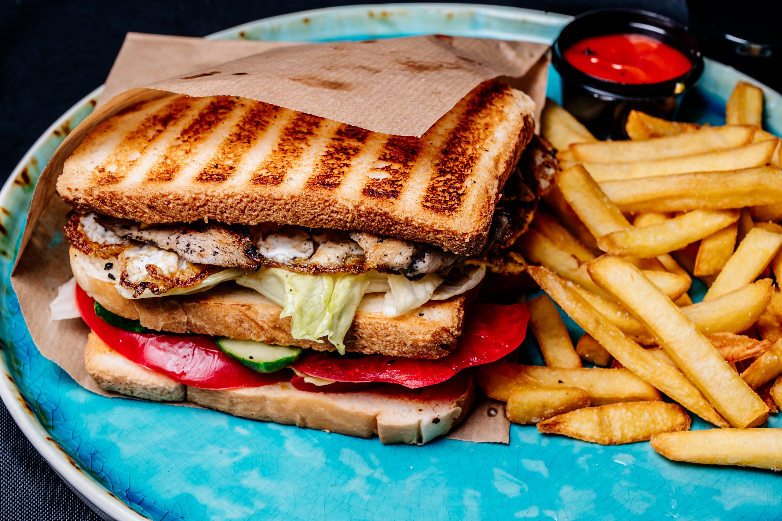 Лаунж-бар «Свои». Свадебный и семейный фотограф в Сочи Никита Пищов
