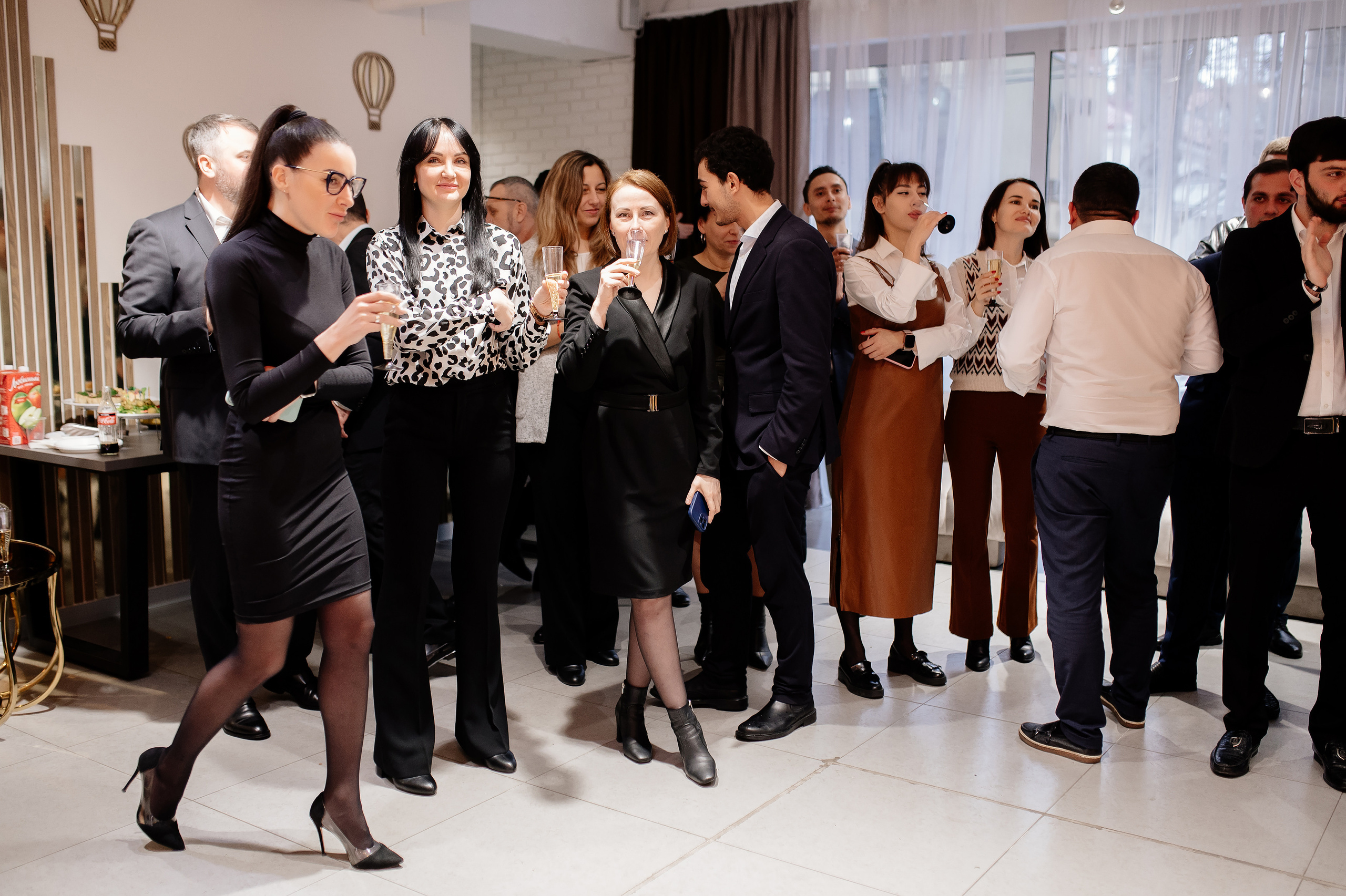 8 Марта в A.S. Realty. Свадебный и семейный фотограф в Сочи Никита Пищов