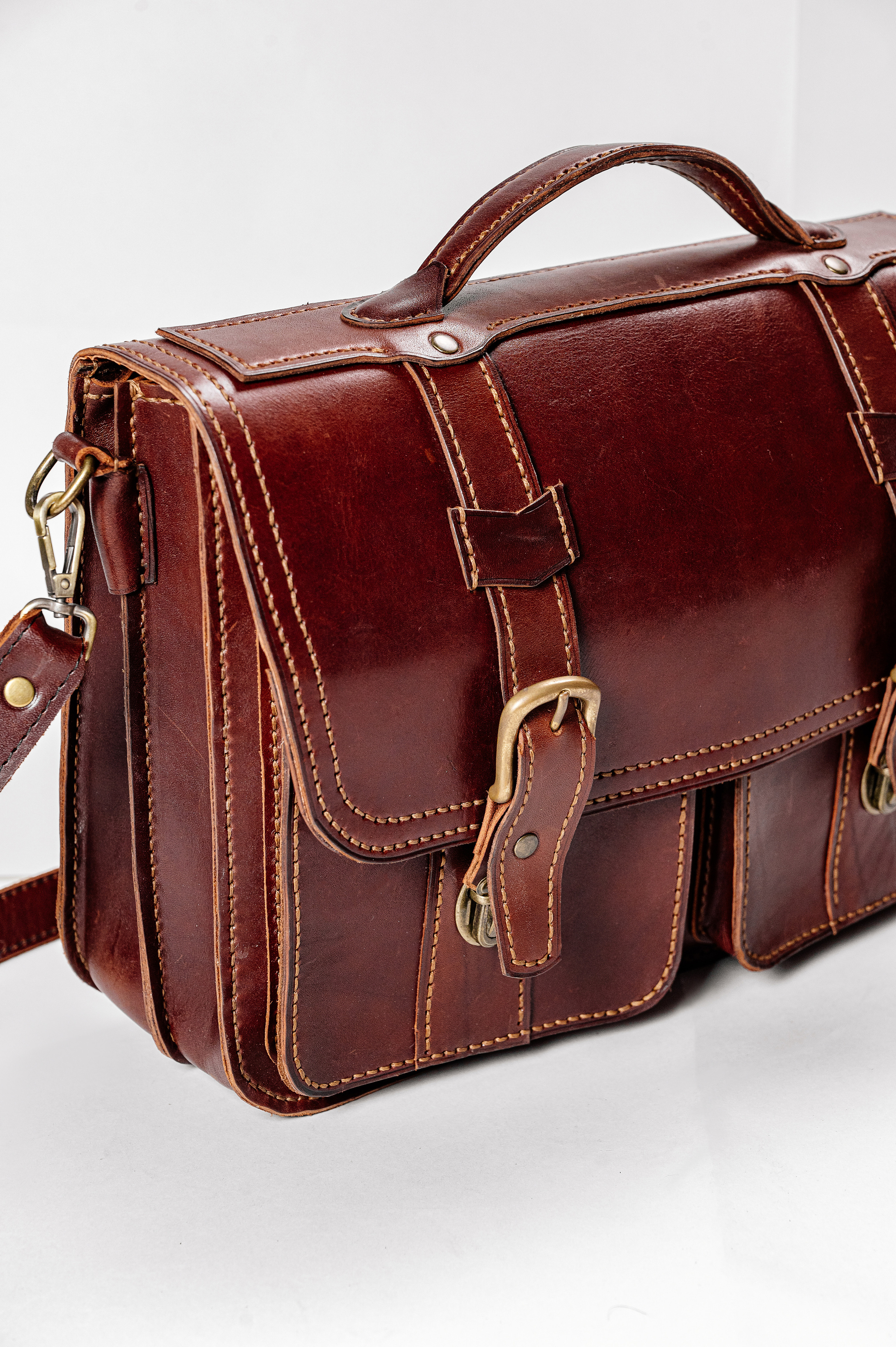 Каталог кожаных изделий MOKSA. Свадебный и семейный фотограф в Сочи Никита Пищов