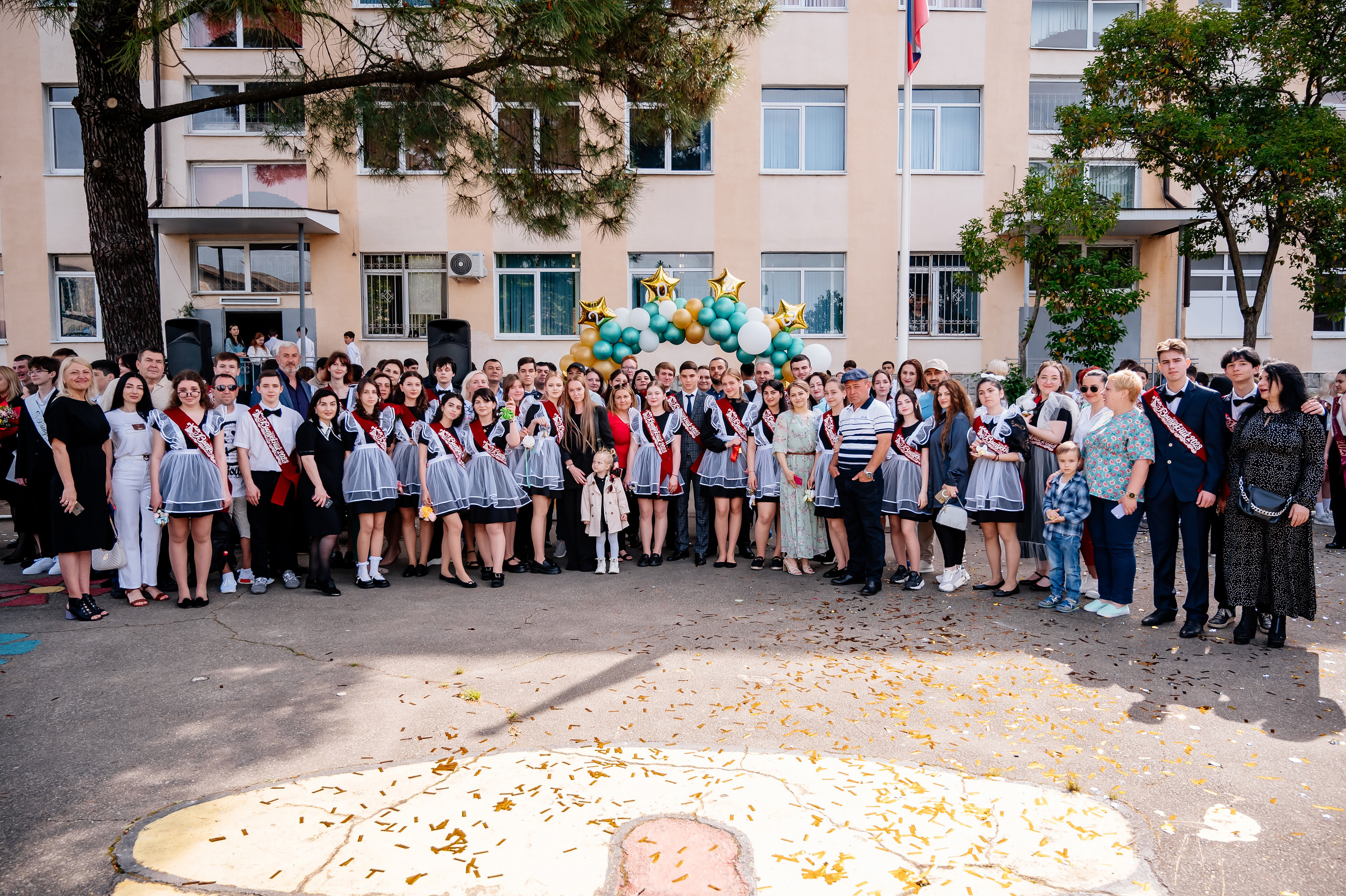 Последний звонок 2023. Свадебный и семейный фотограф в Сочи Никита Пищов