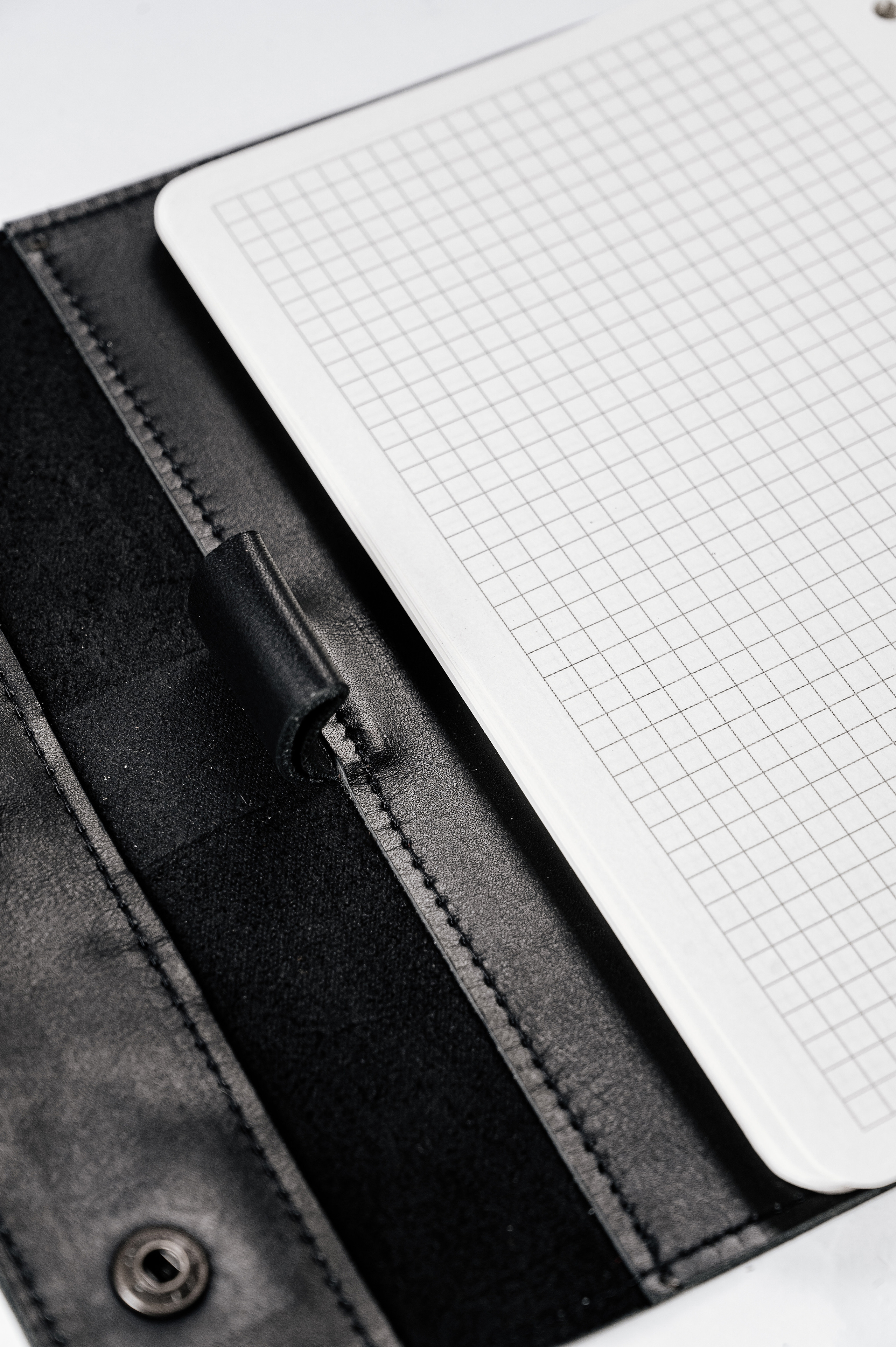 Каталог кожаных изделий MOKSA. Свадебный и семейный фотограф в Сочи Никита Пищов