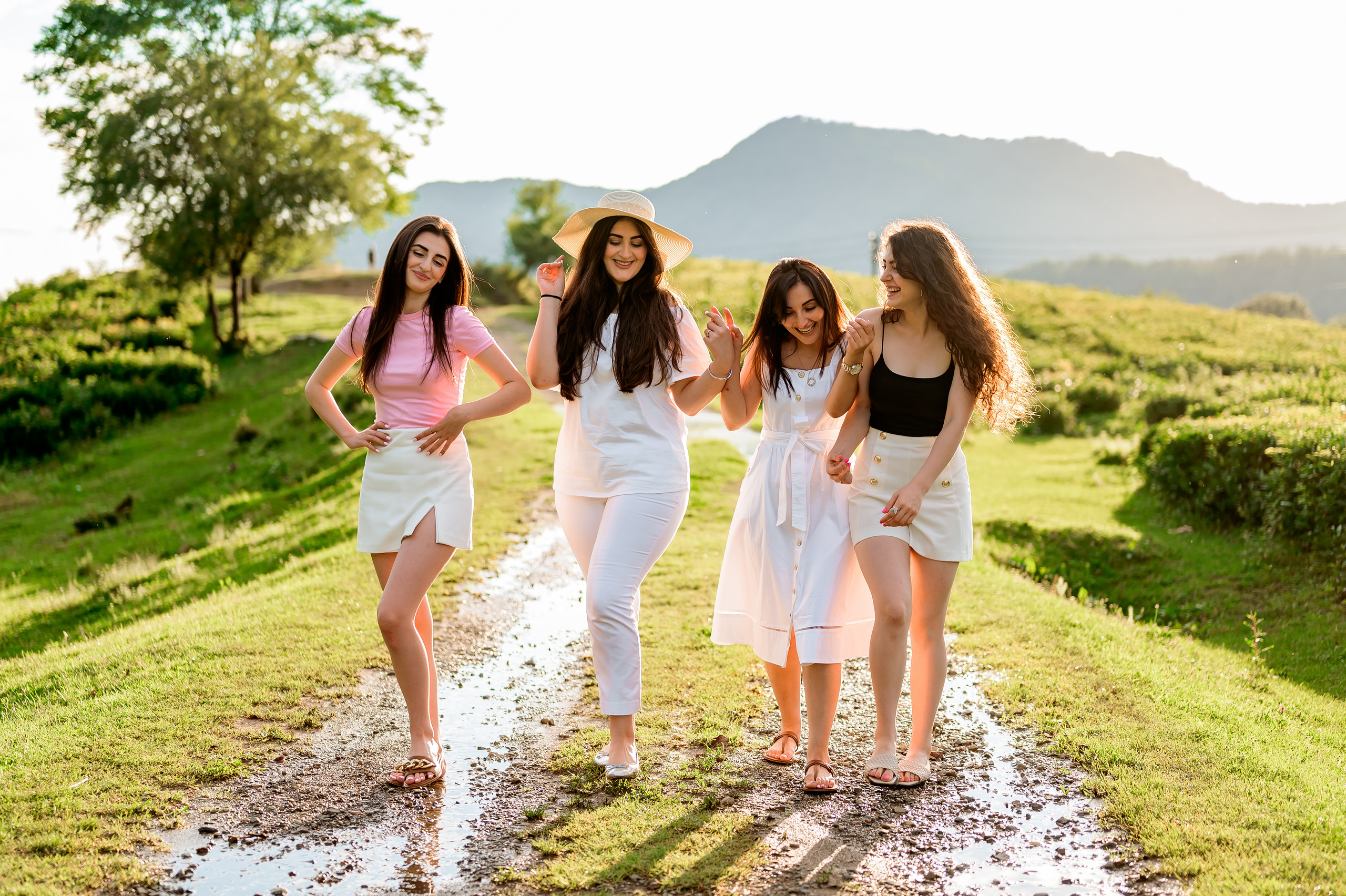 Женская фотосессия на Чайных плантациях. Свадебный и семейный фотограф в Сочи Никита Пищов