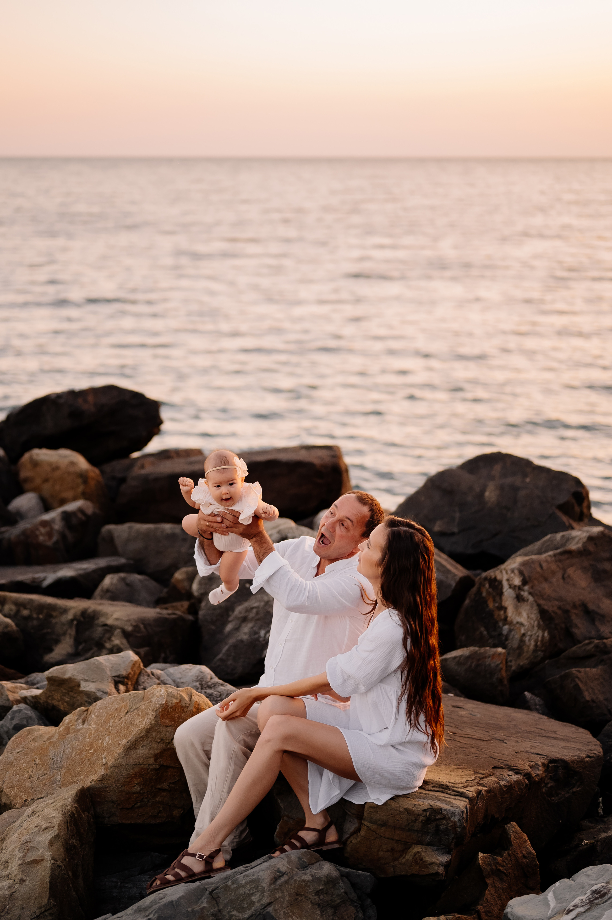 Свидание на пляже. Свадебный и семейный фотограф в Сочи Никита Пищов