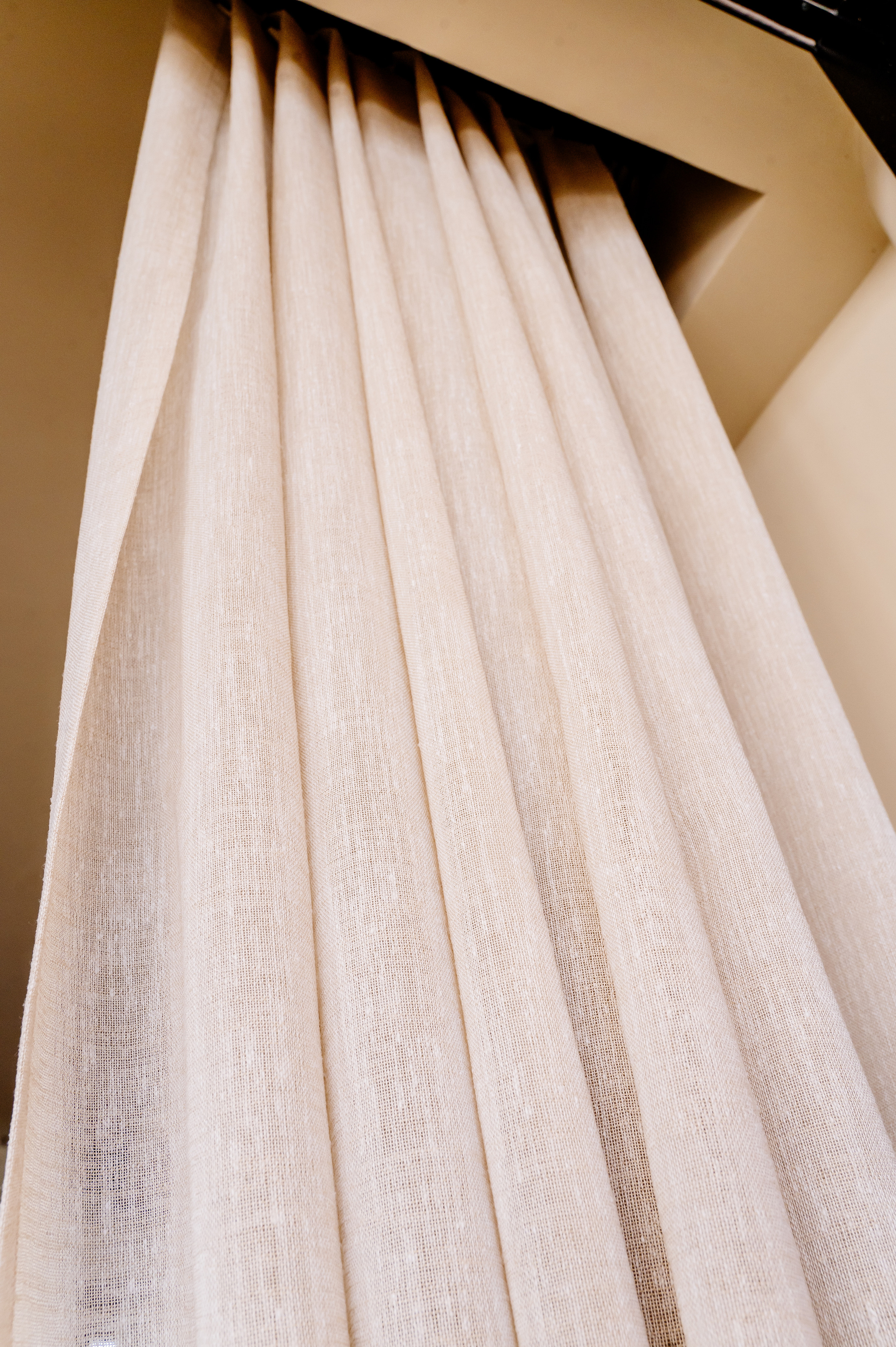 Интерьер ресторана. Свадебный и семейный фотограф в Сочи Никита Пищов