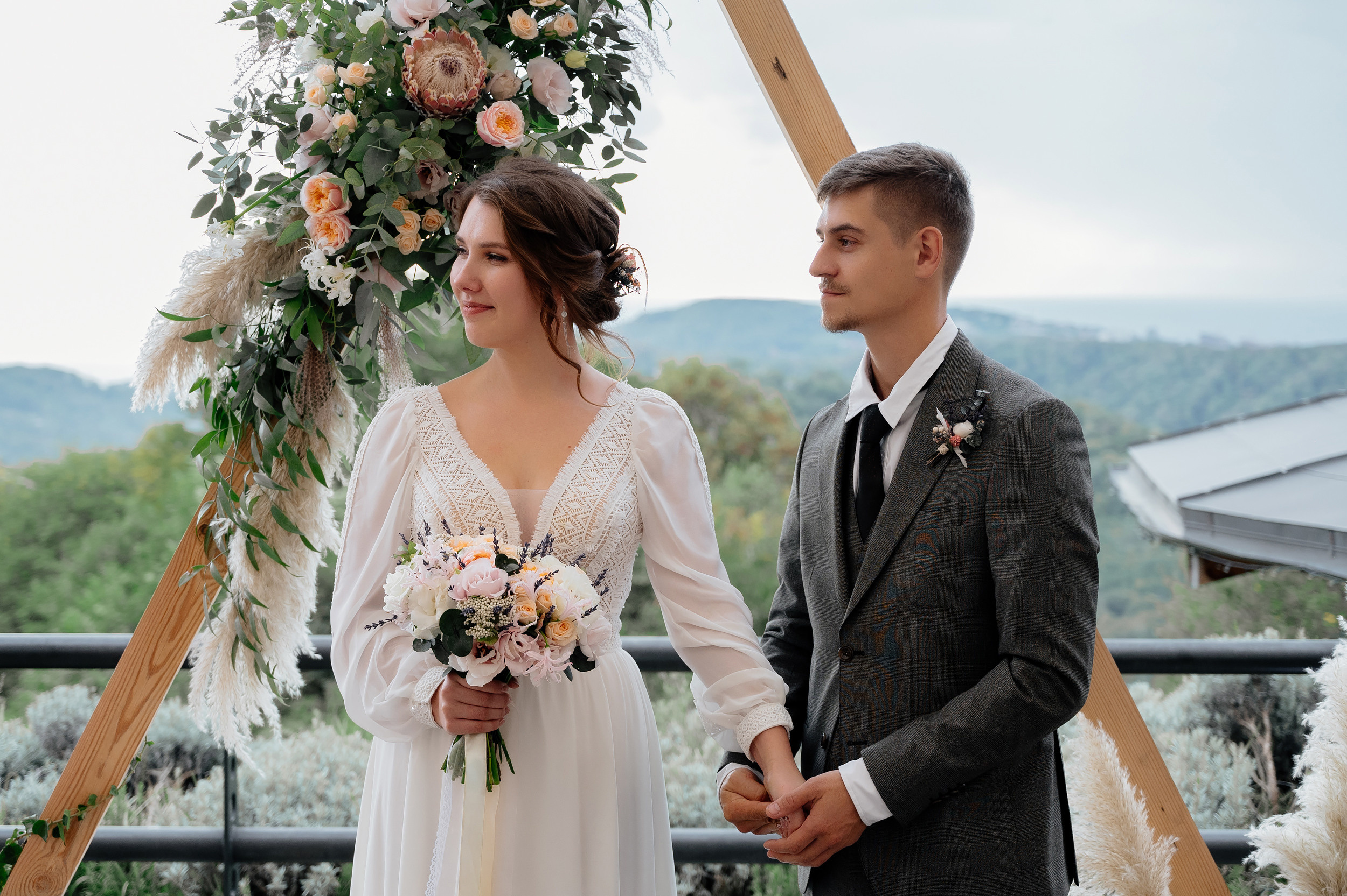 Свадьба на ферме «Экзархо». Свадебный и семейный фотограф в Сочи Никита Пищов