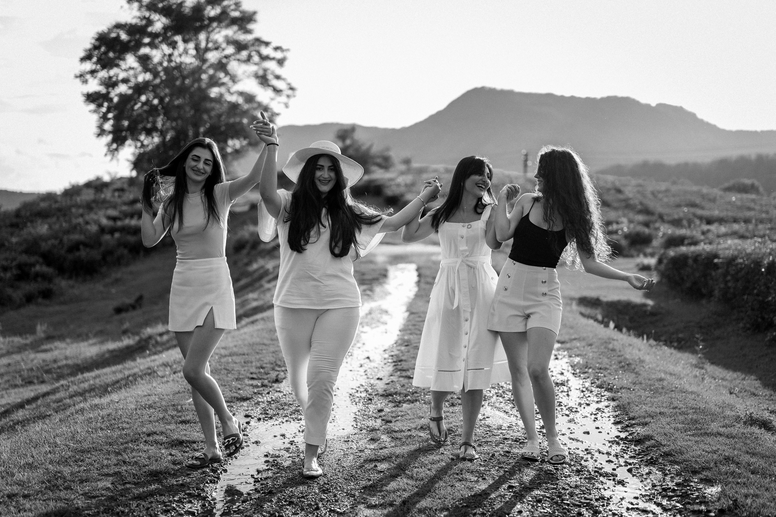 Женская фотосессия на Чайных плантациях. Свадебный и семейный фотограф в Сочи Никита Пищов