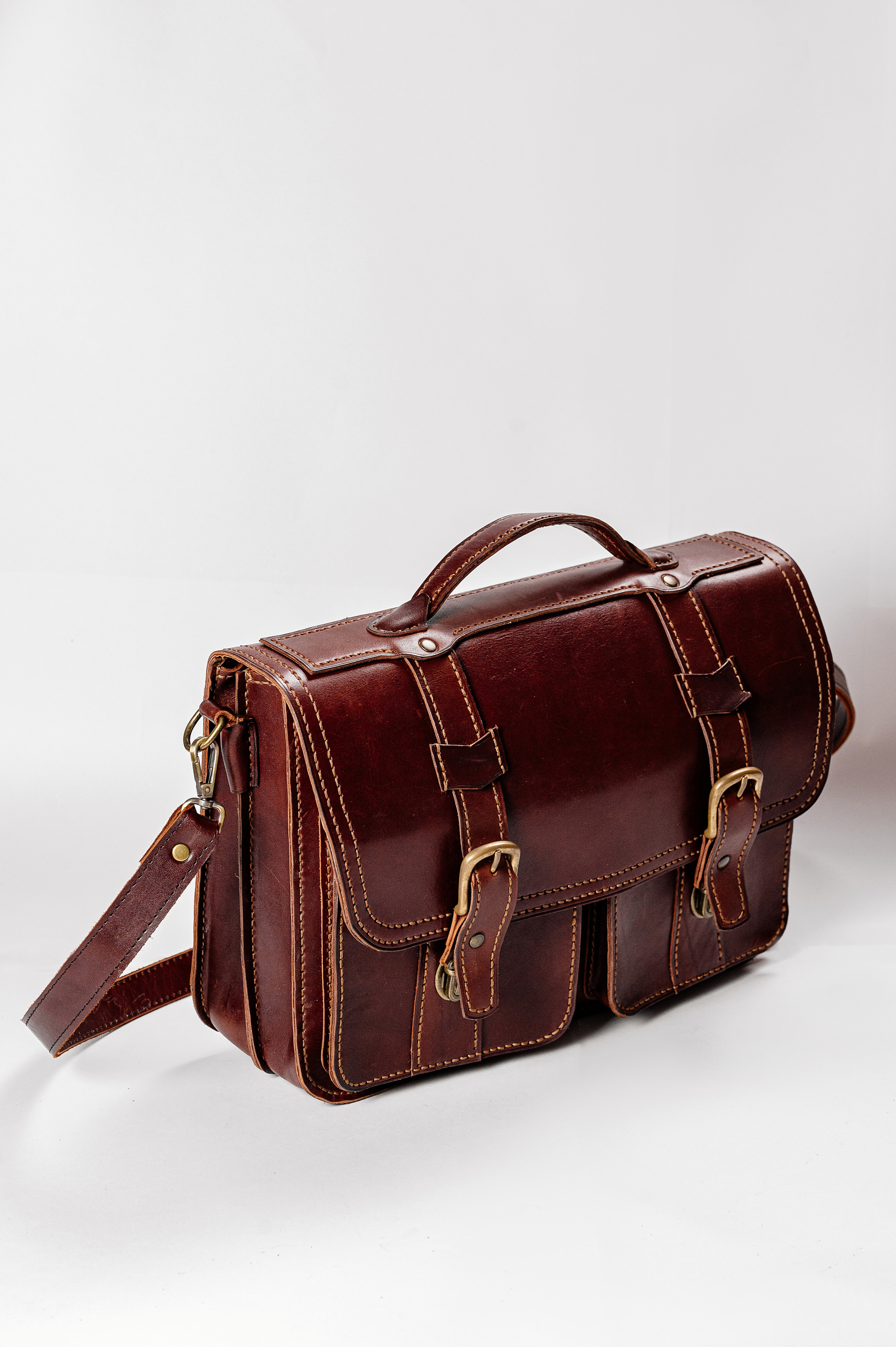 Каталог кожаных изделий MOKSA. Свадебный и семейный фотограф в Сочи Никита Пищов