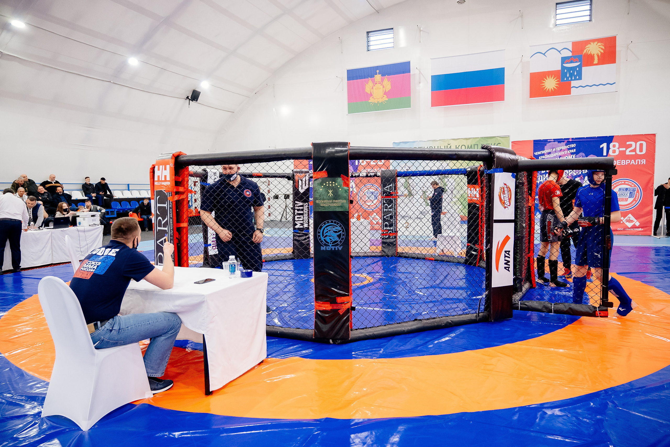 Чемпионат по смешанному боевому единоборству ММА. Свадебный и семейный фотограф в Сочи Никита Пищов