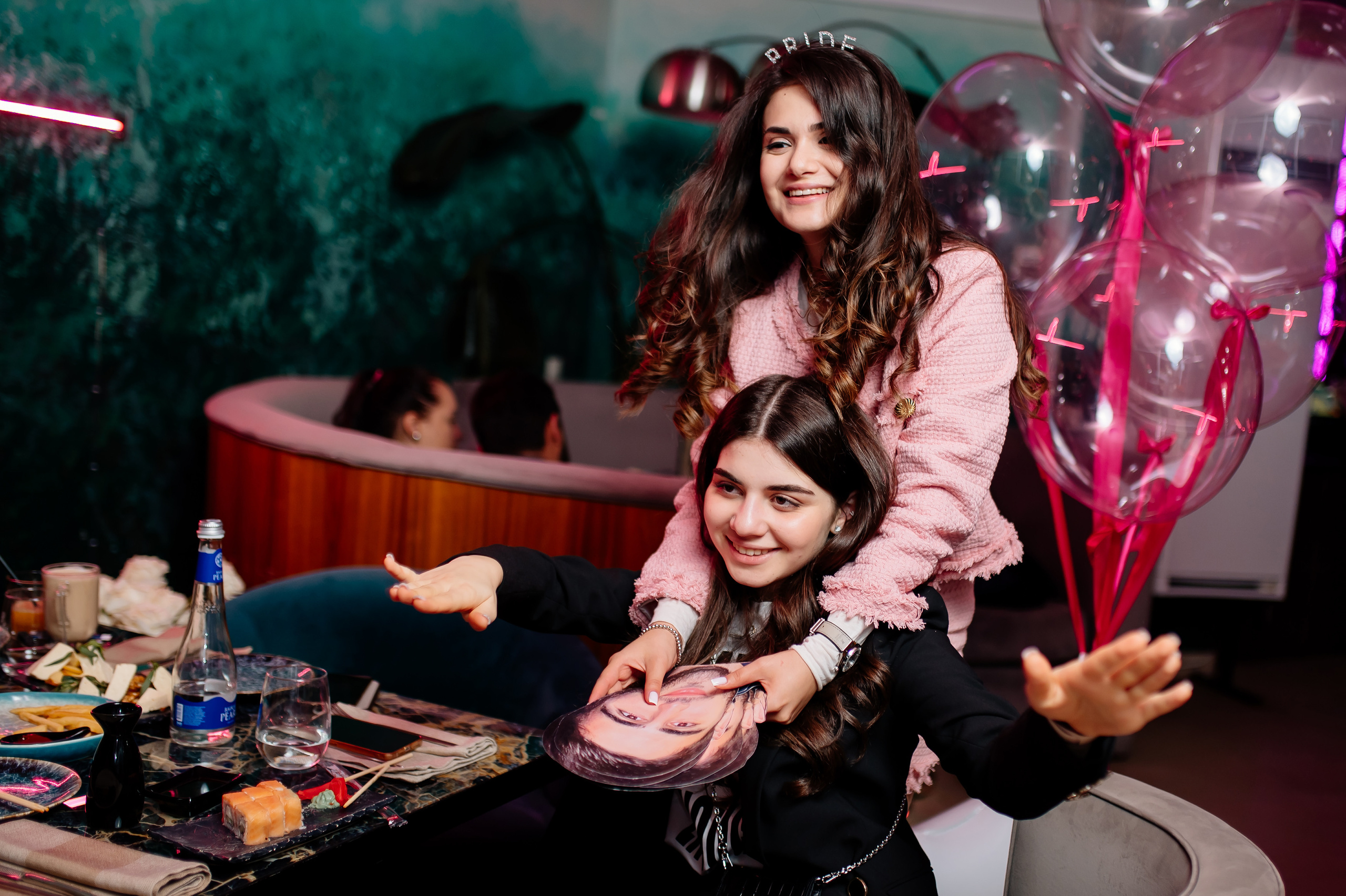 Девичник в «У себя 14». Свадебный и семейный фотограф в Сочи Никита Пищов