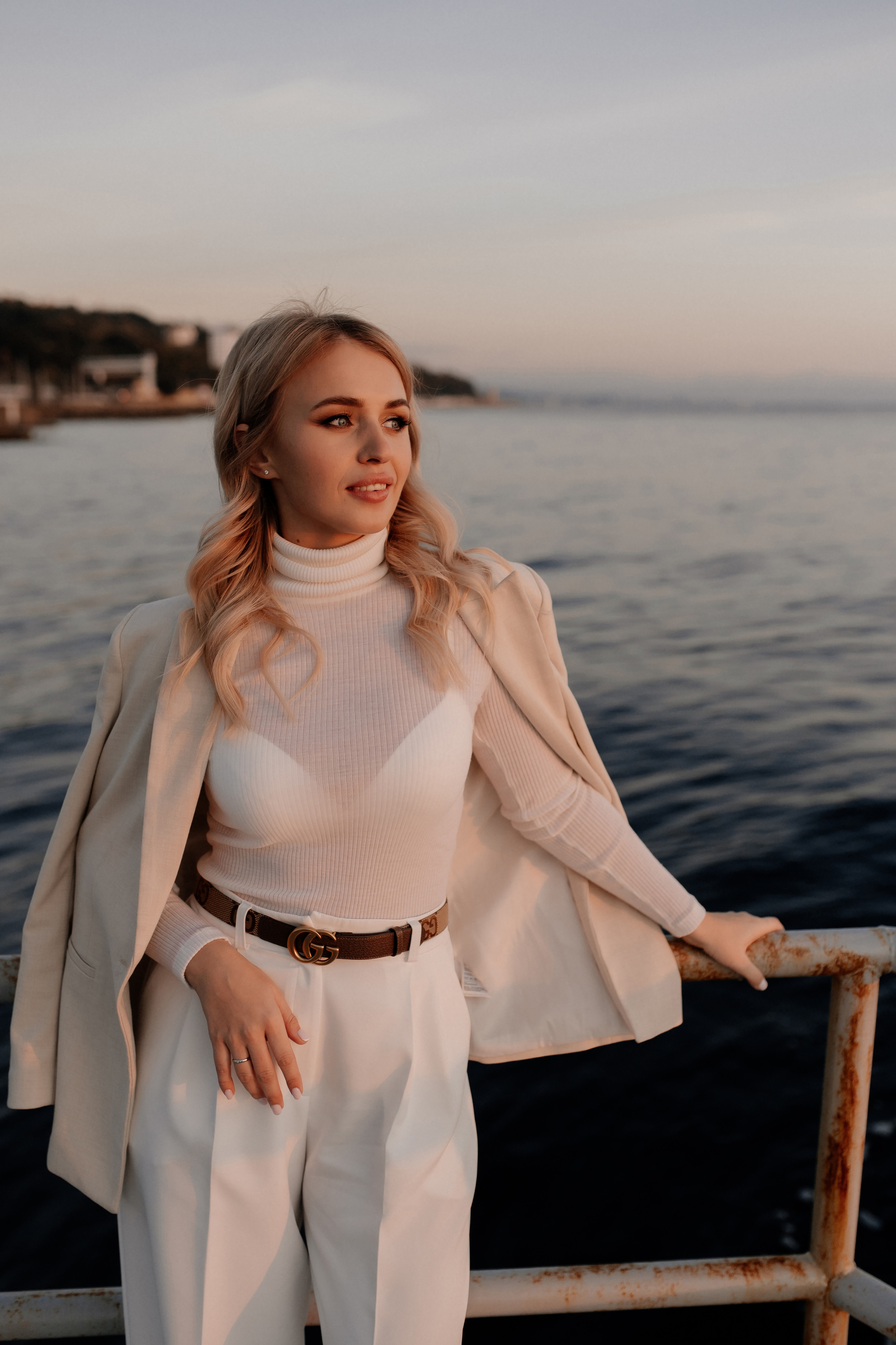 Свадебный вечер в кругу близких. Свадебный и семейный фотограф в Сочи Никита Пищов