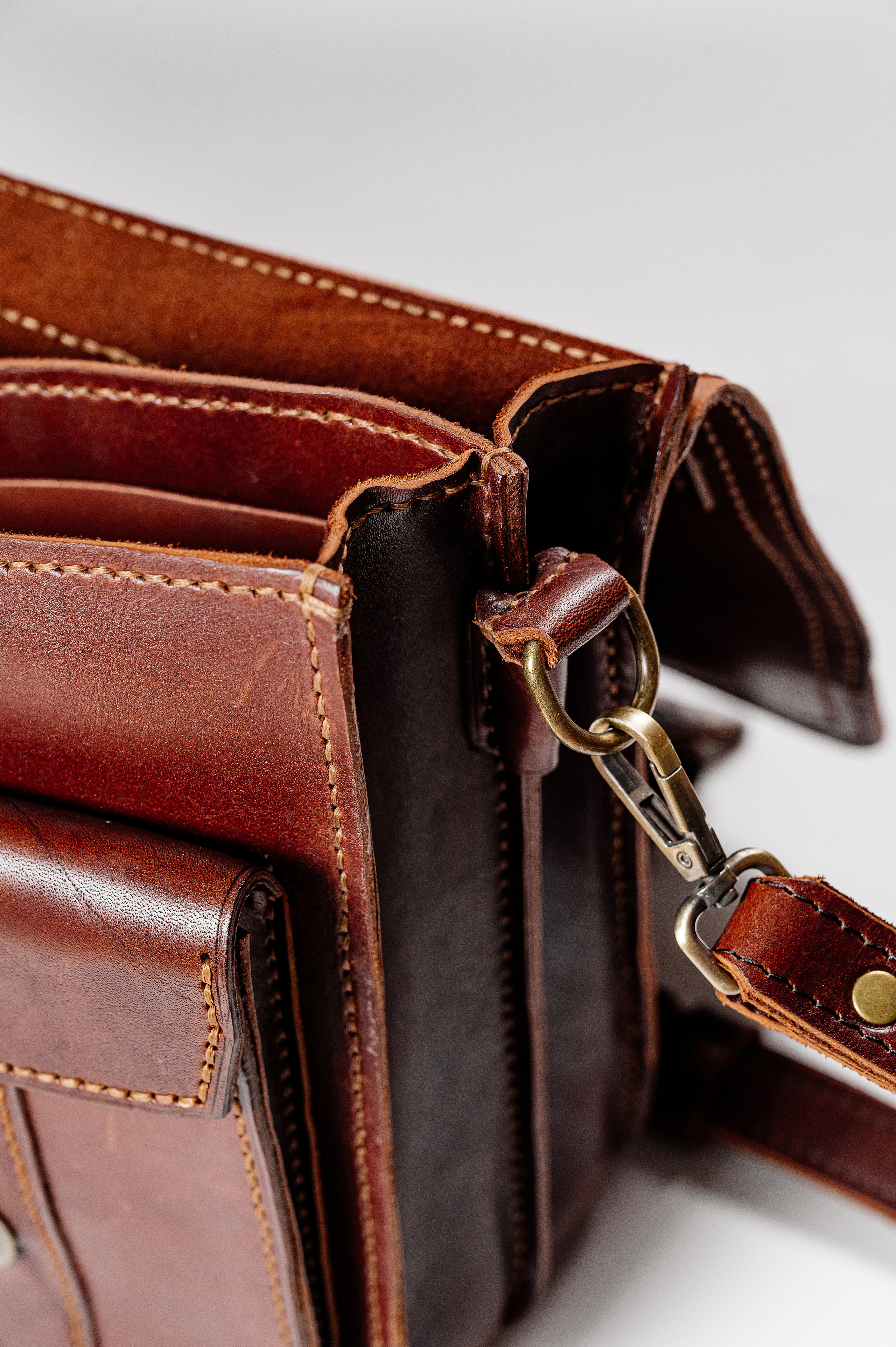 Каталог кожаных изделий MOKSA. Свадебный и семейный фотограф в Сочи Никита Пищов