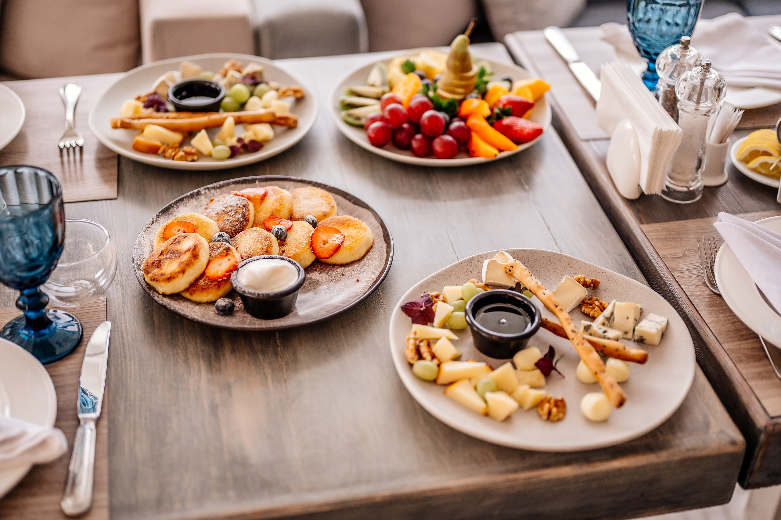 Завтрак EMG Sochi. Свадебный и семейный фотограф в Сочи Никита Пищов